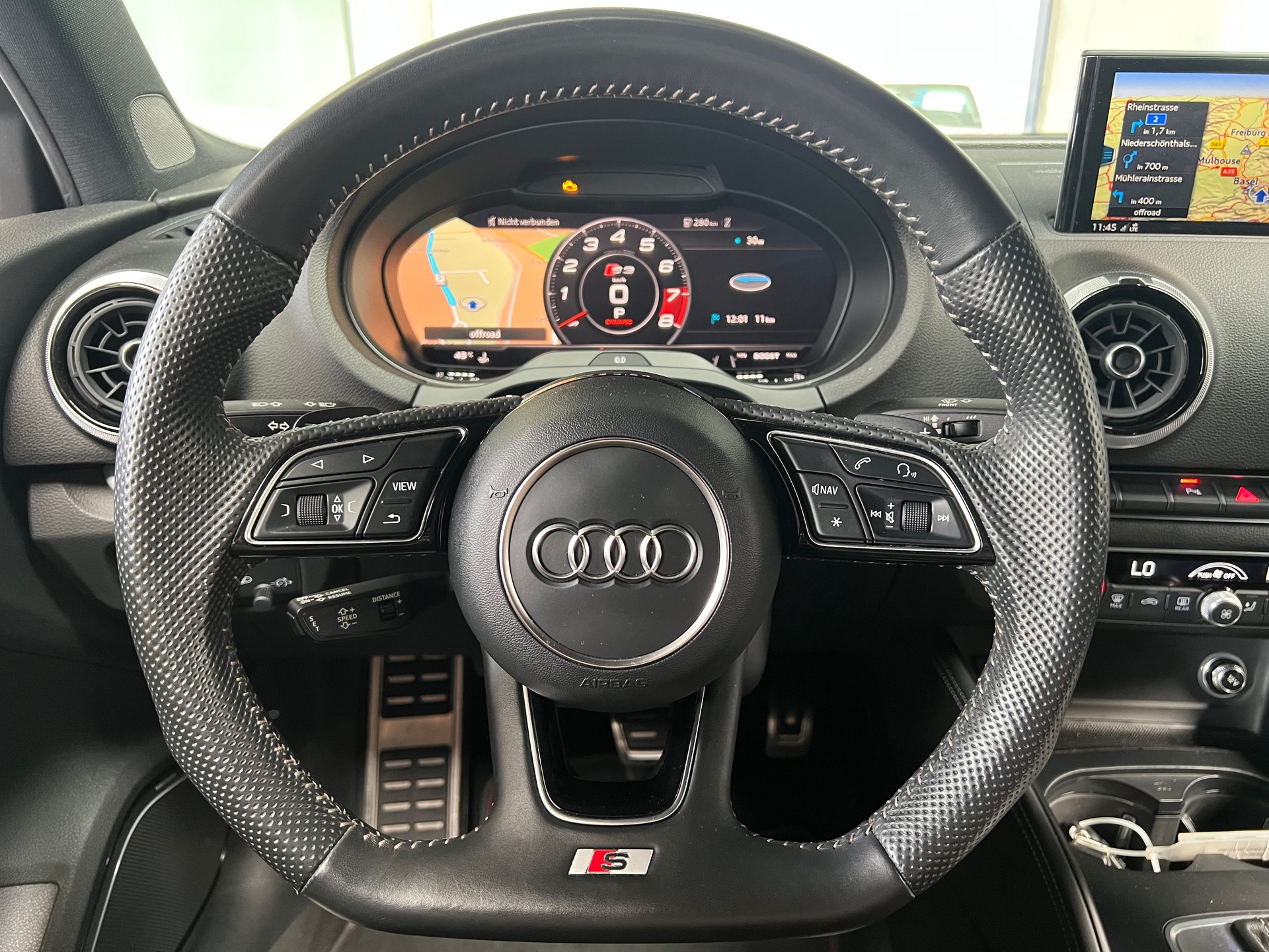 AUDI S3 Limousine 2.0 TFSI quattro S-tronic-image-8
