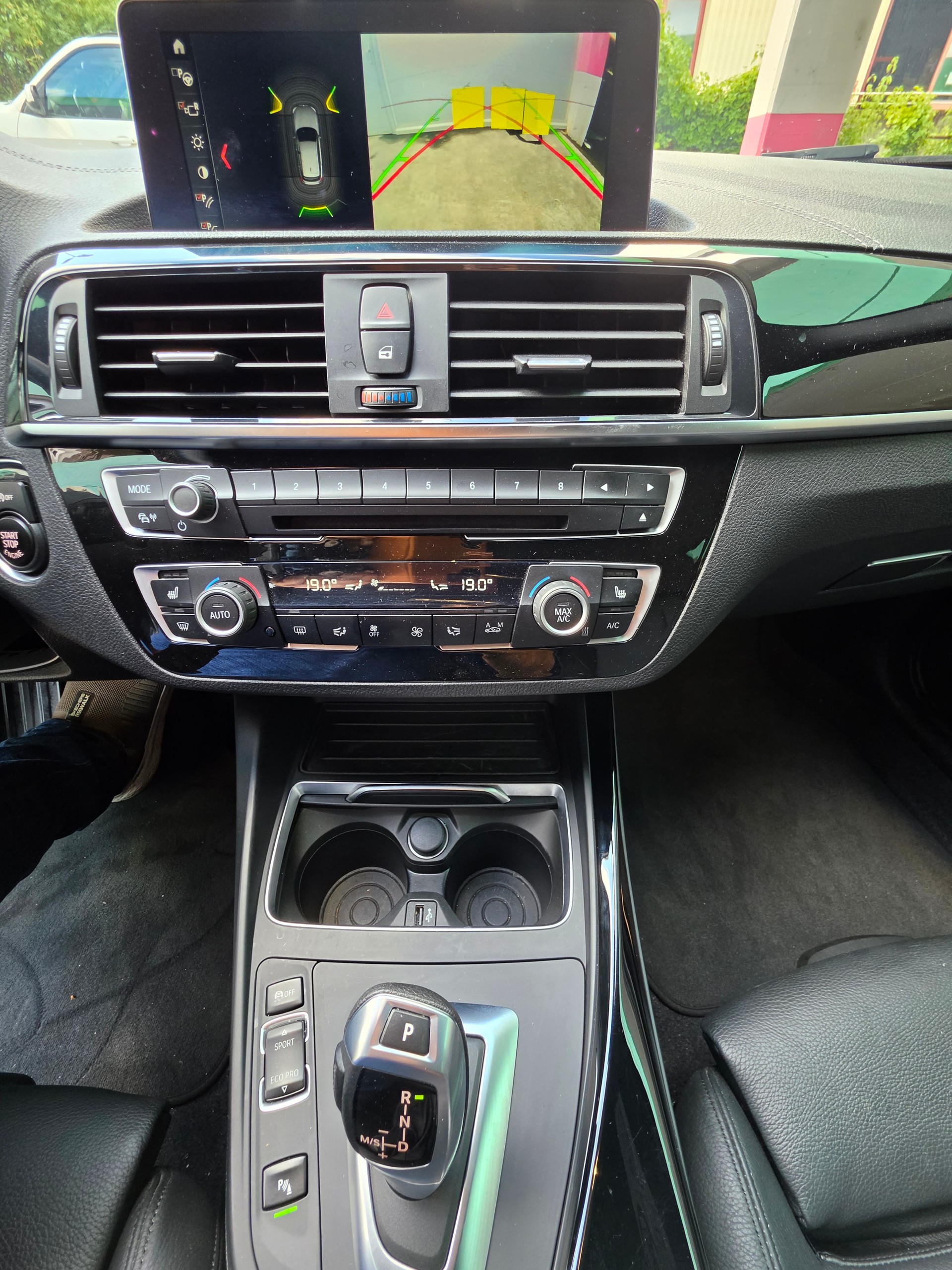 BMW 118i Edition Sport Line Steptronic-image-13