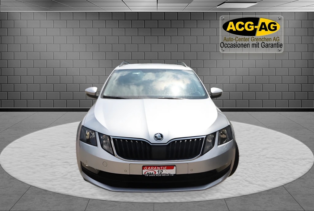 SKODA Octavia Combi 1.6 TDI Ambition DSG ** Navigation ** PDC ** Frisch ab MFK & Service **-image-1