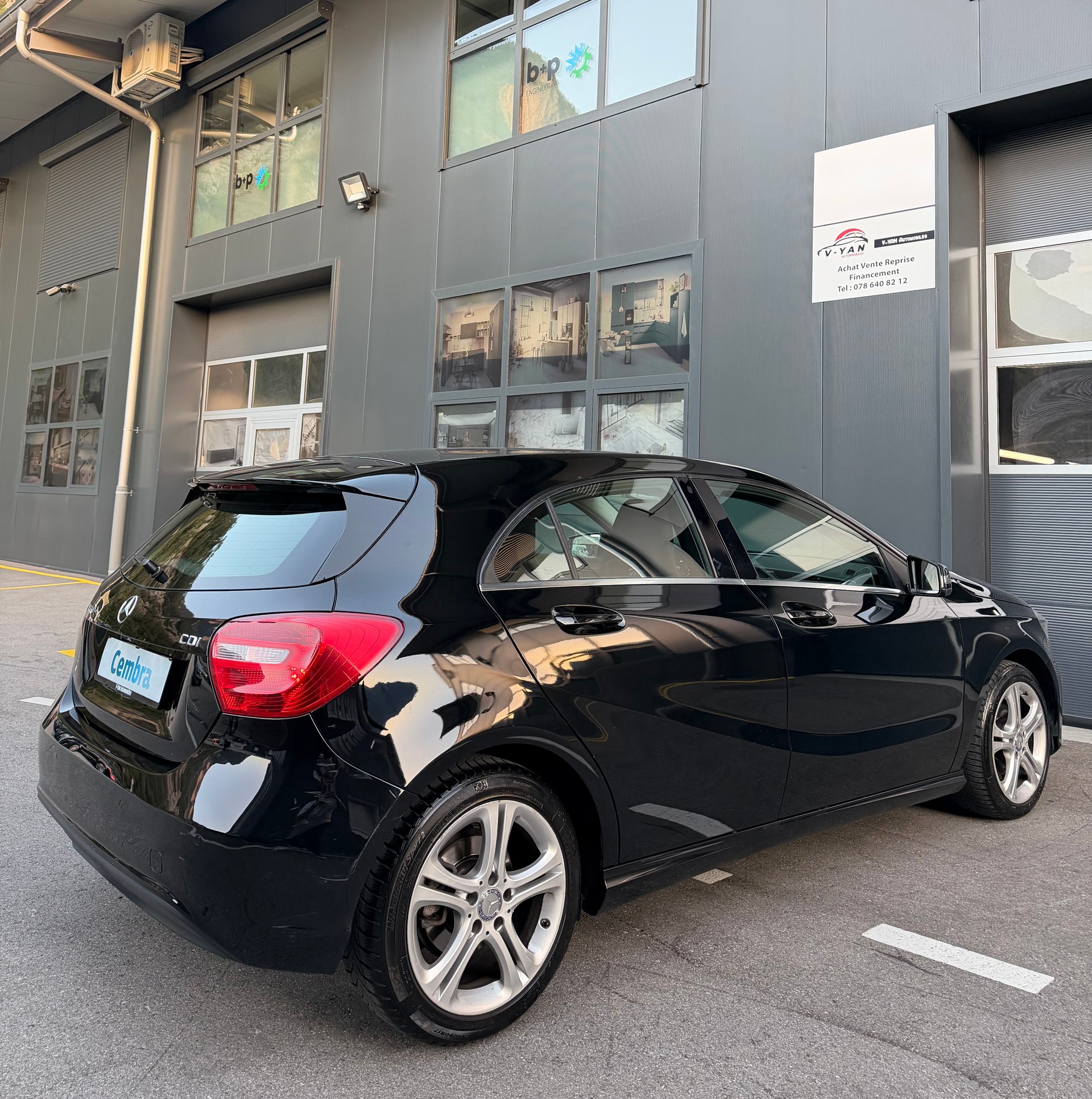 MERCEDES-BENZ A 160 CDI Urban-image-5