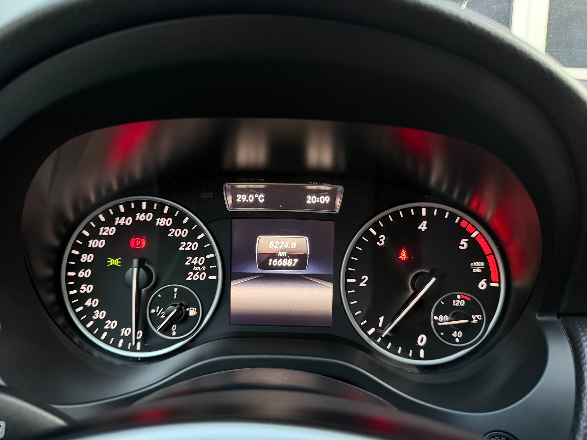 MERCEDES-BENZ A 160 CDI Urban-image-12