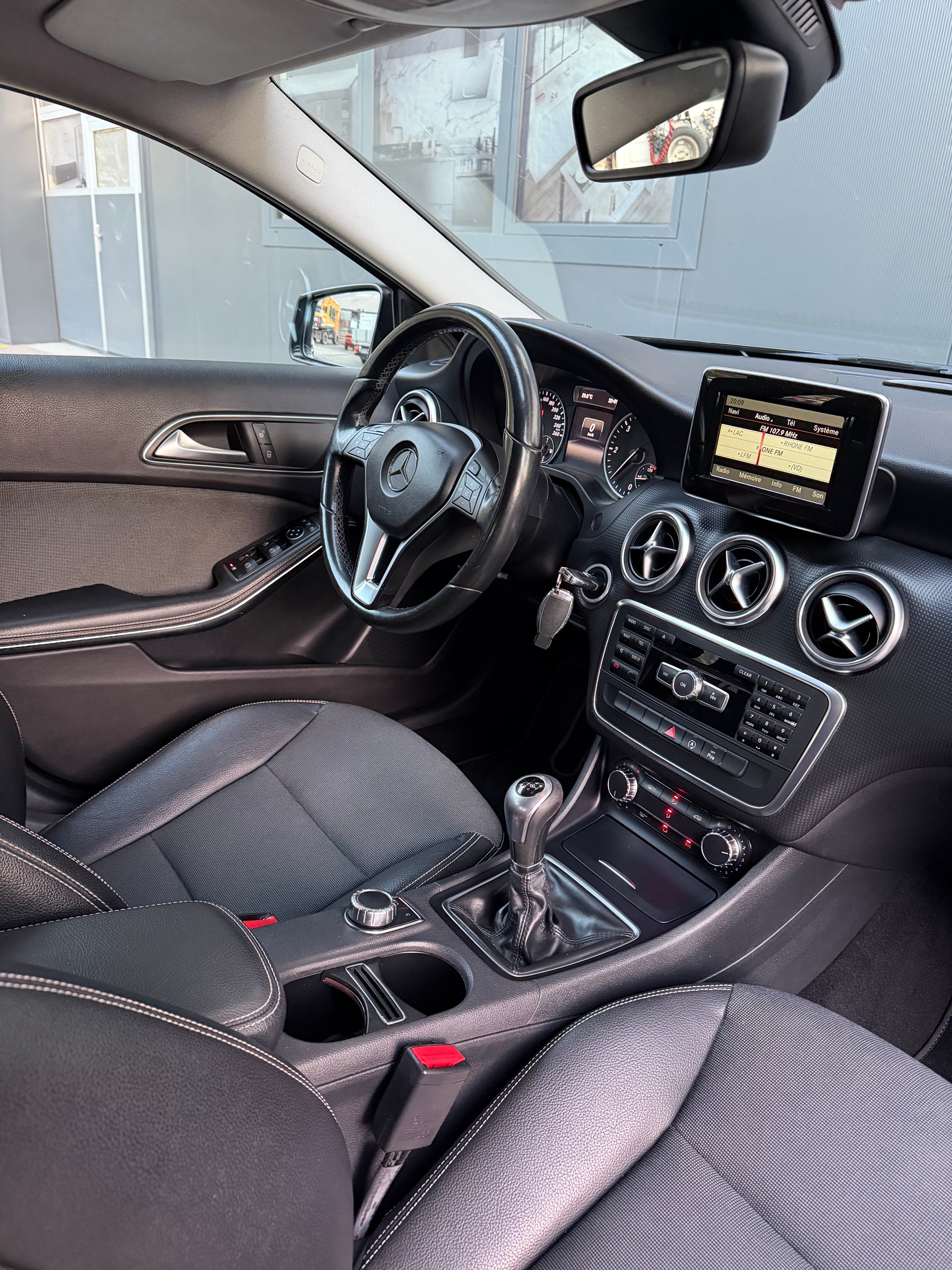 MERCEDES-BENZ A 160 CDI Urban-image-10