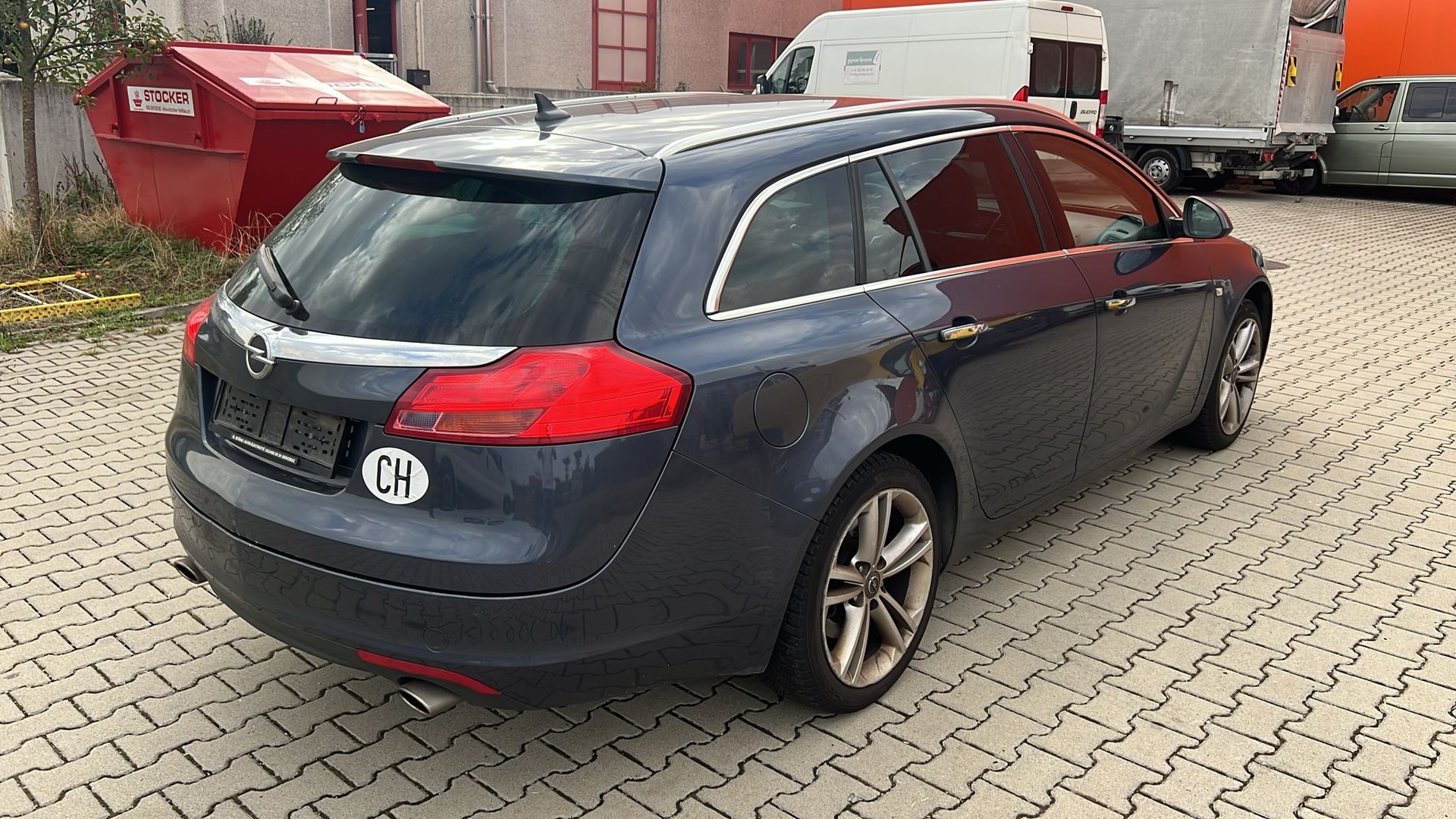 OPEL Insignia ST 2.8 Turbo Sport 4WD Aut.-image-2