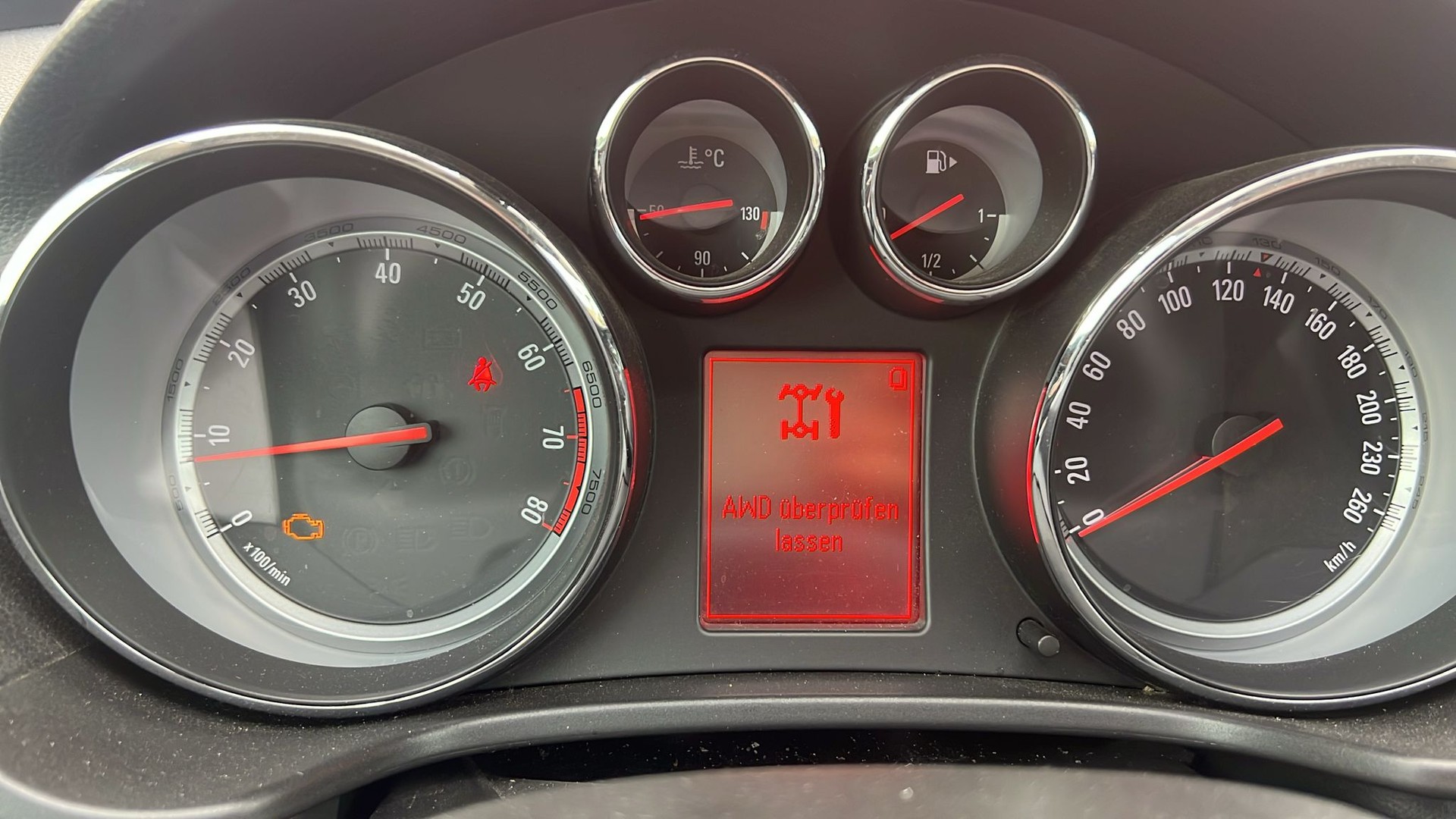 OPEL Insignia ST 2.8 Turbo Sport 4WD Aut.-image-8
