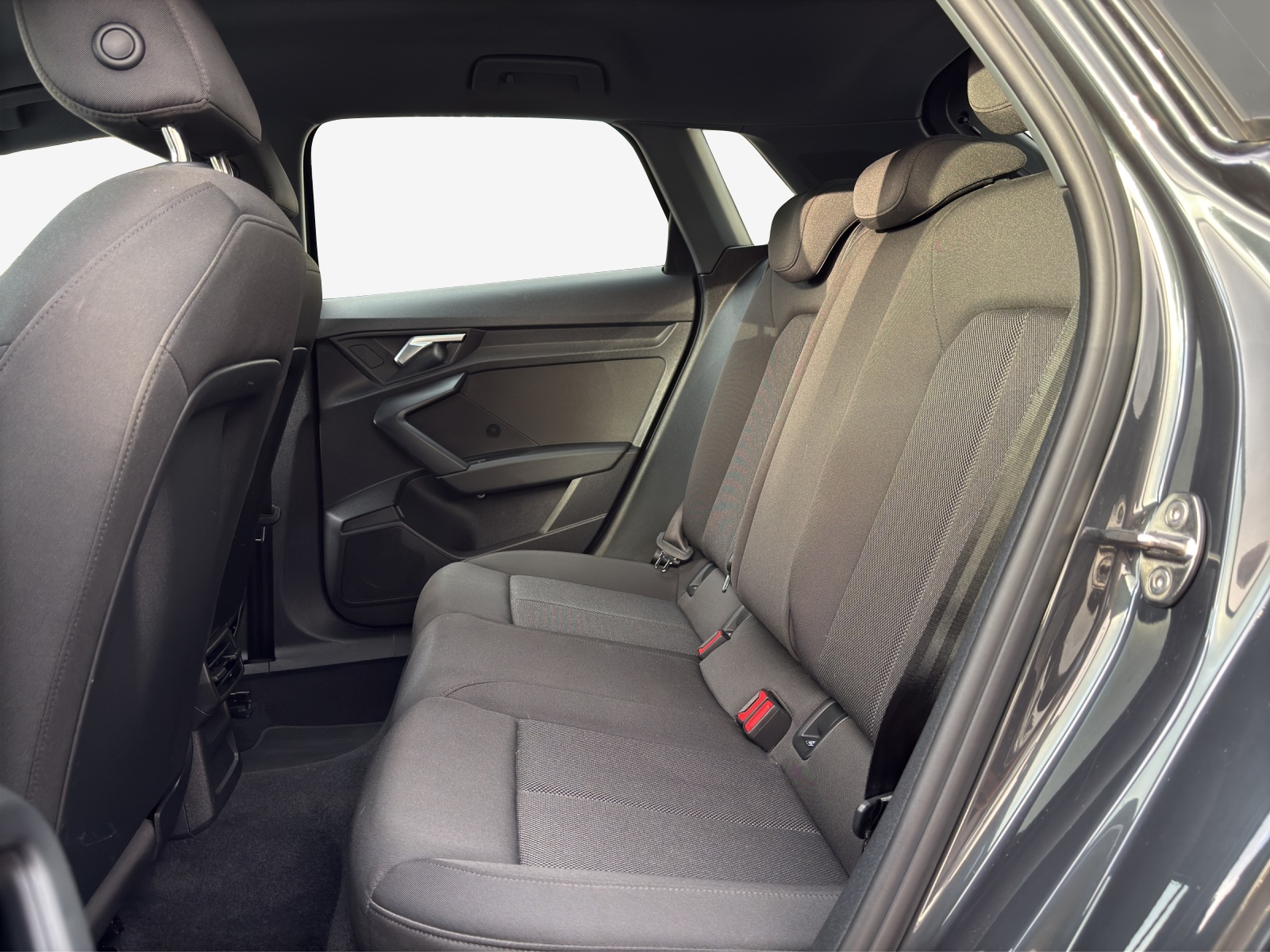 AUDI A3 Sportback 35 TFSI Attraction S-tronic-image-11