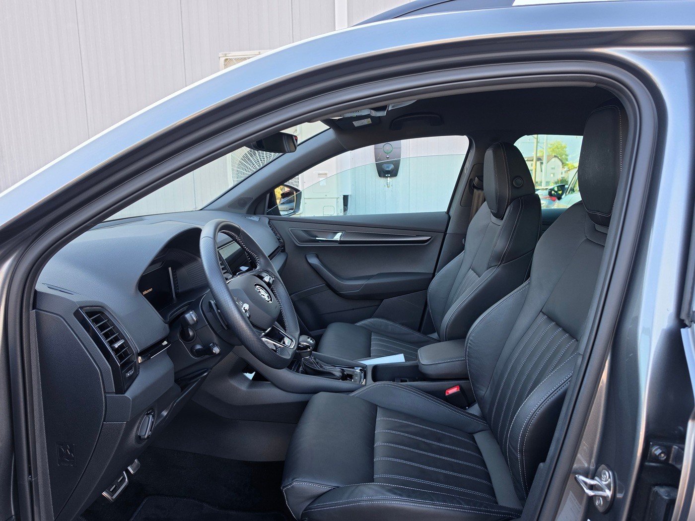 SKODA Karoq 2.0 TSI SportLine 4x4 DSG-image-6