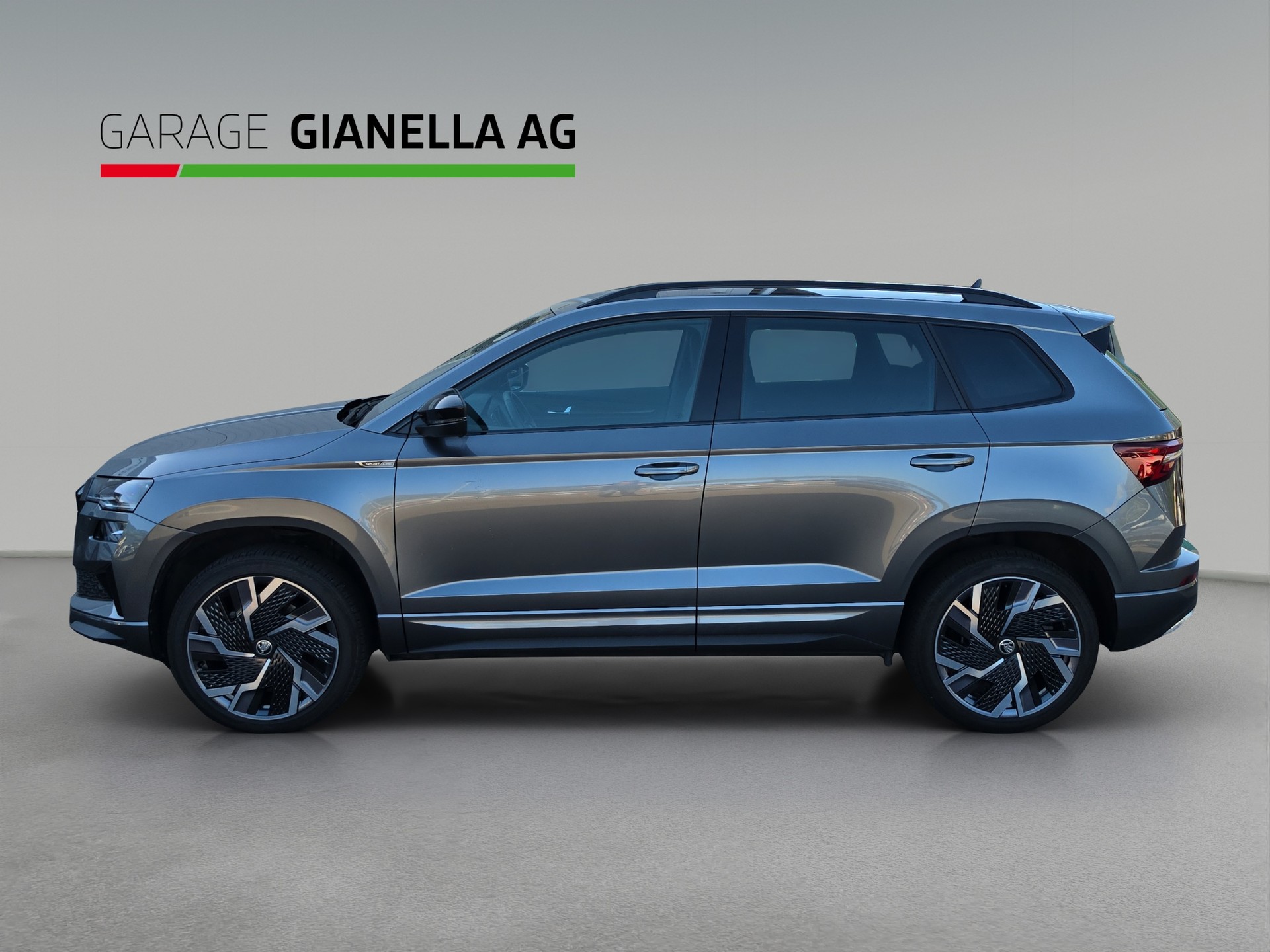SKODA Karoq 2.0 TSI SportLine 4x4 DSG-image-1