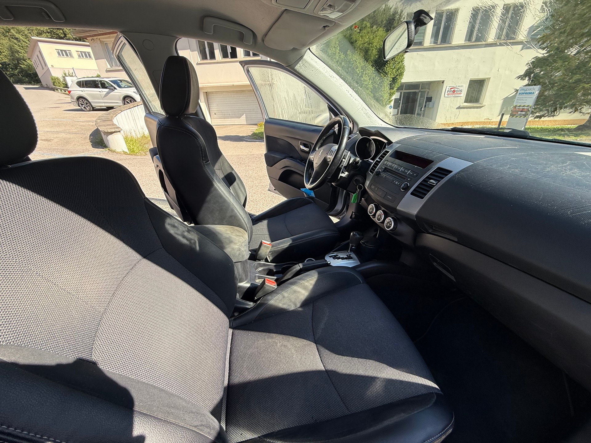 PEUGEOT 4007 2.4 Dynamic CVT-image-12