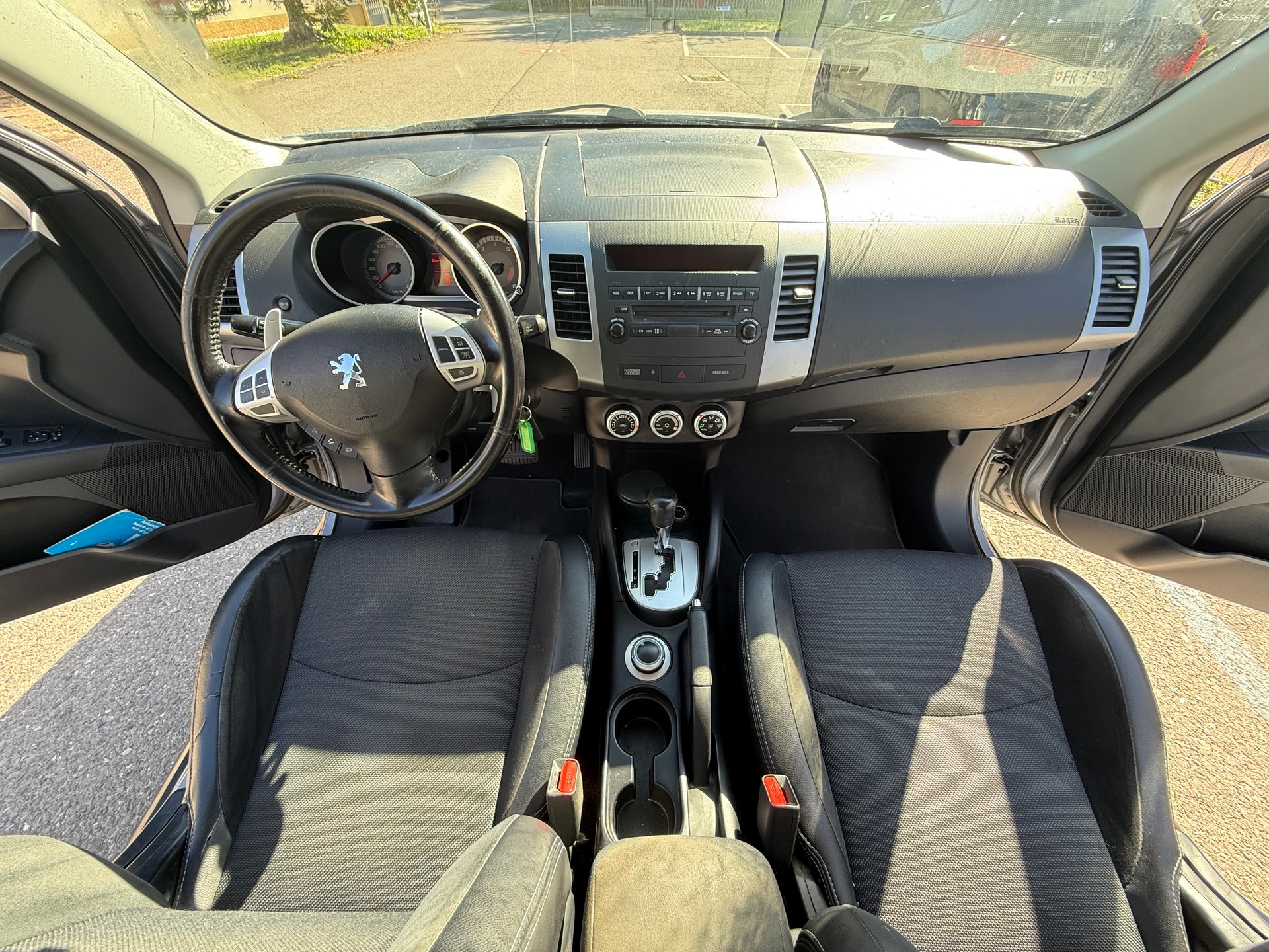PEUGEOT 4007 2.4 Dynamic CVT-image-23