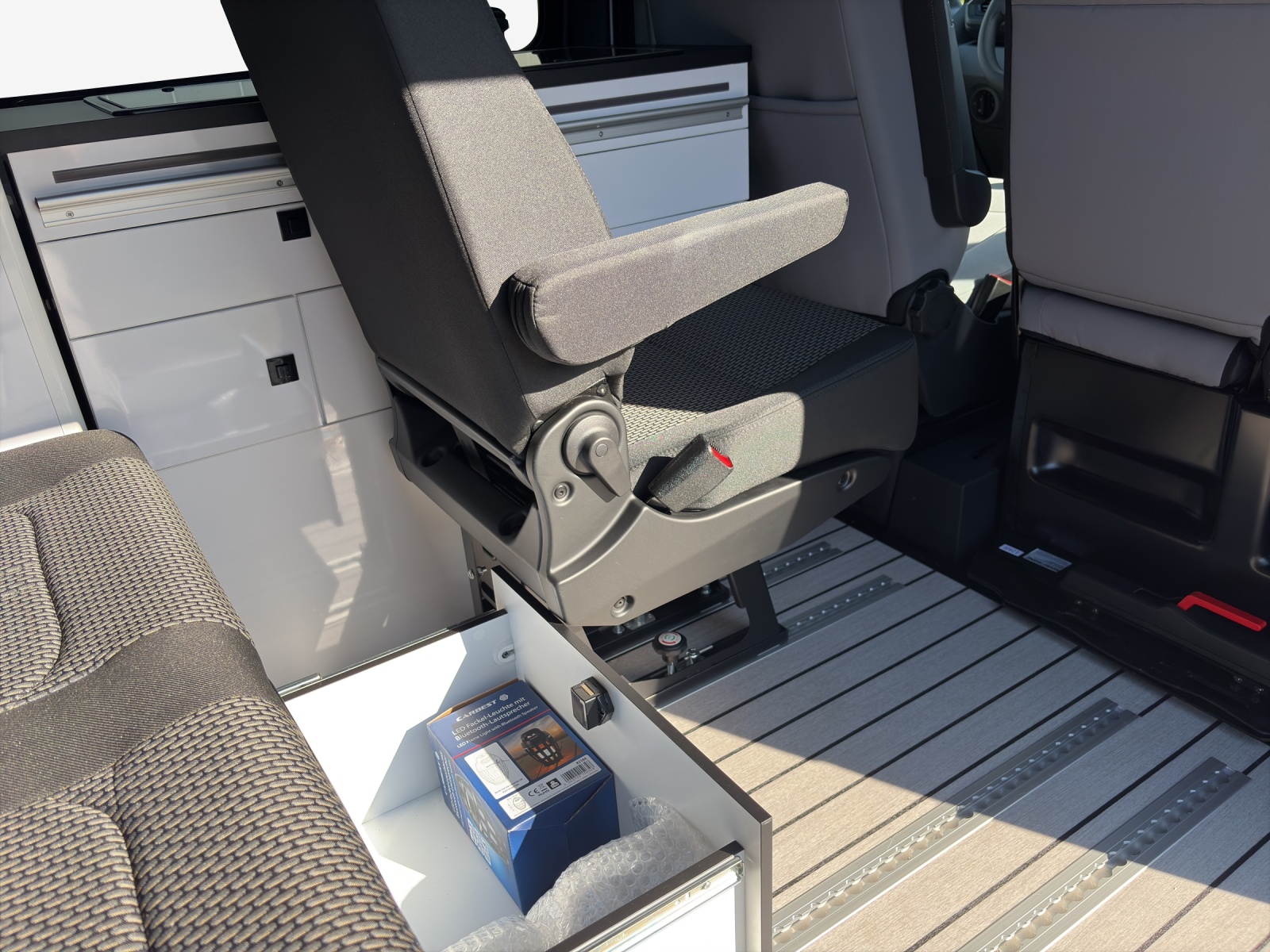 VW VW T6.1 2.0 TDI Envia Pure DSG-image-14