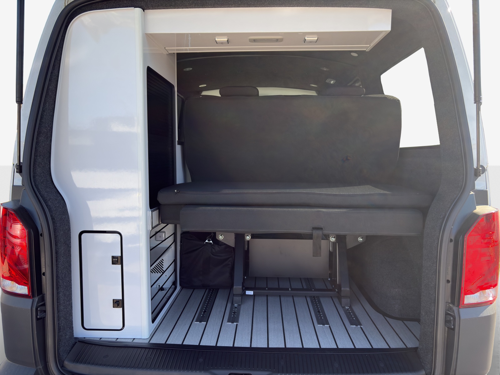 VW VW T6.1 2.0 TDI Envia Pure DSG-image-12