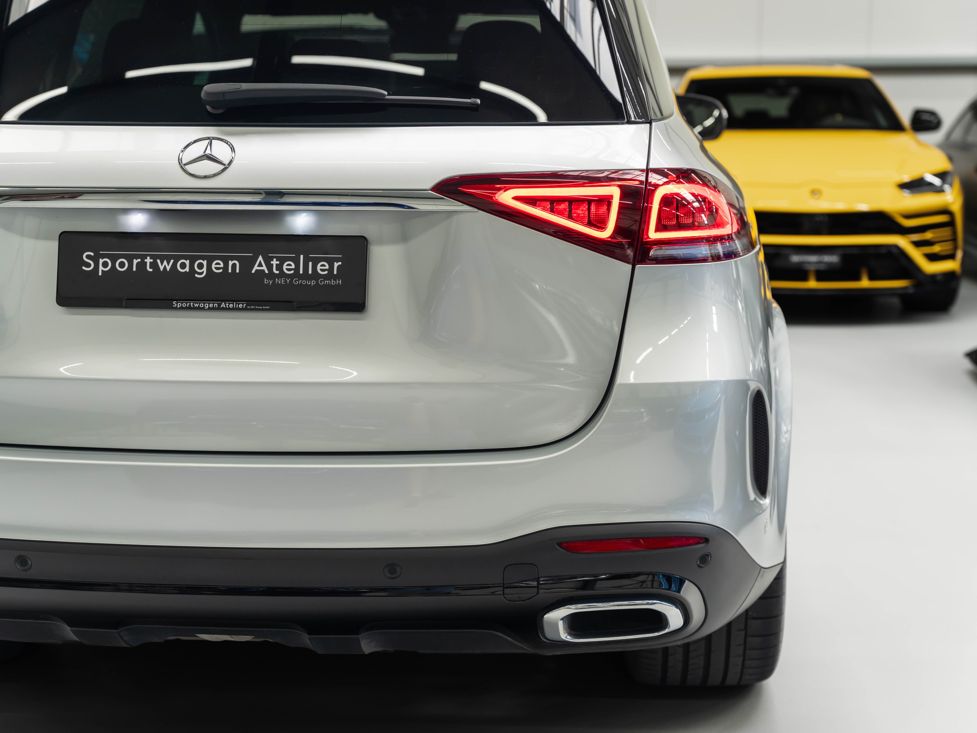 MERCEDES-BENZ GLE 450 4Matic AMG Line 9G-Tronic-image-17