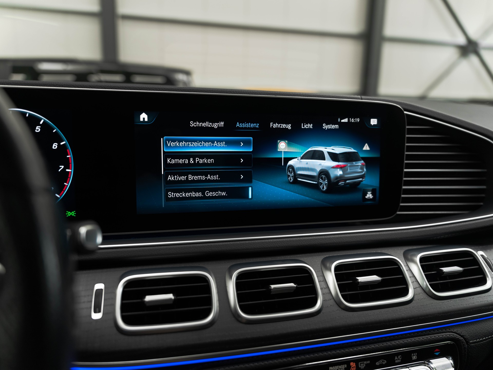 MERCEDES-BENZ GLE 450 4Matic AMG Line 9G-Tronic-image-28