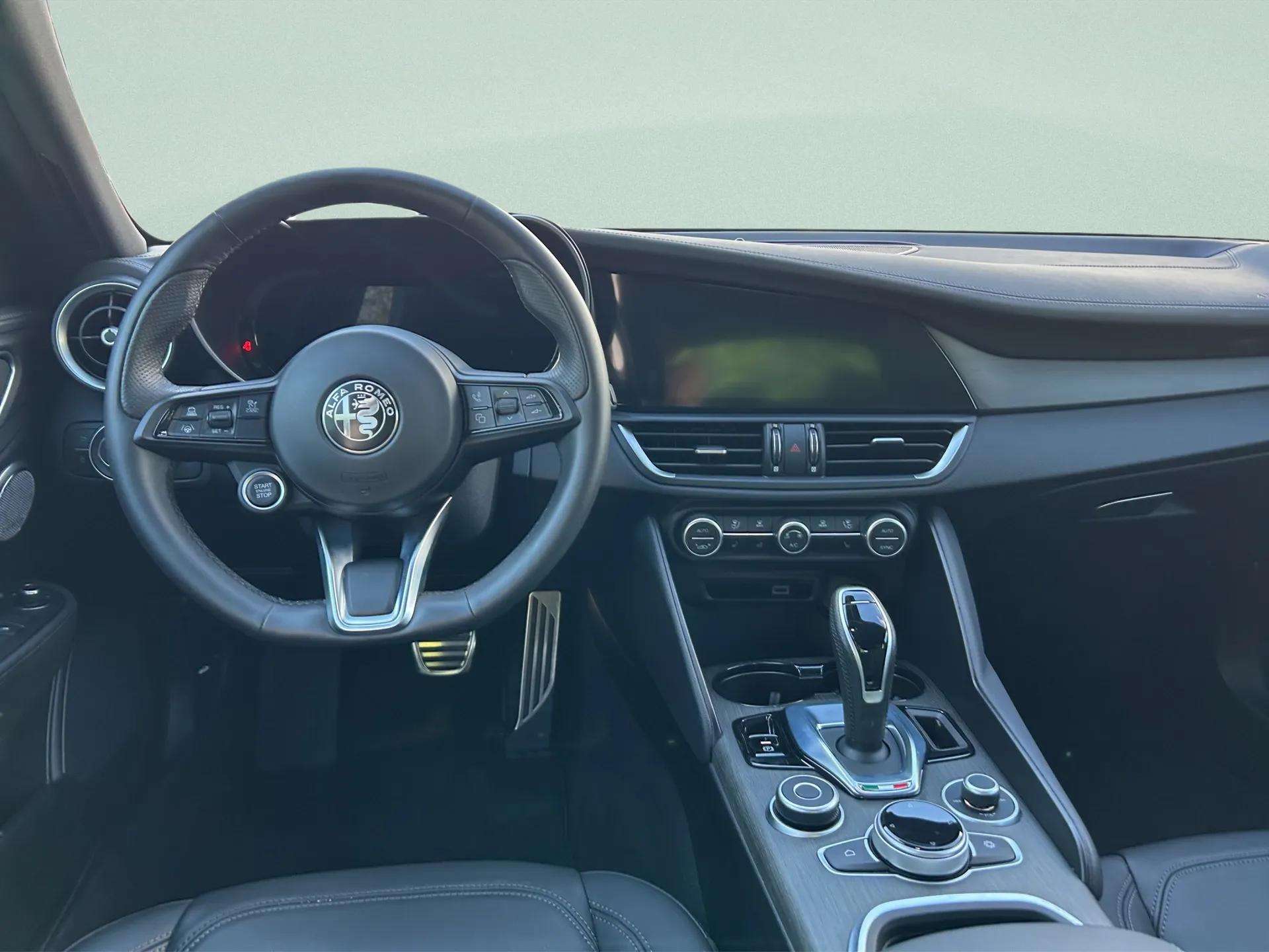 ALFA ROMEO Giulia 2.0 Ti Q4 AT8-image-12