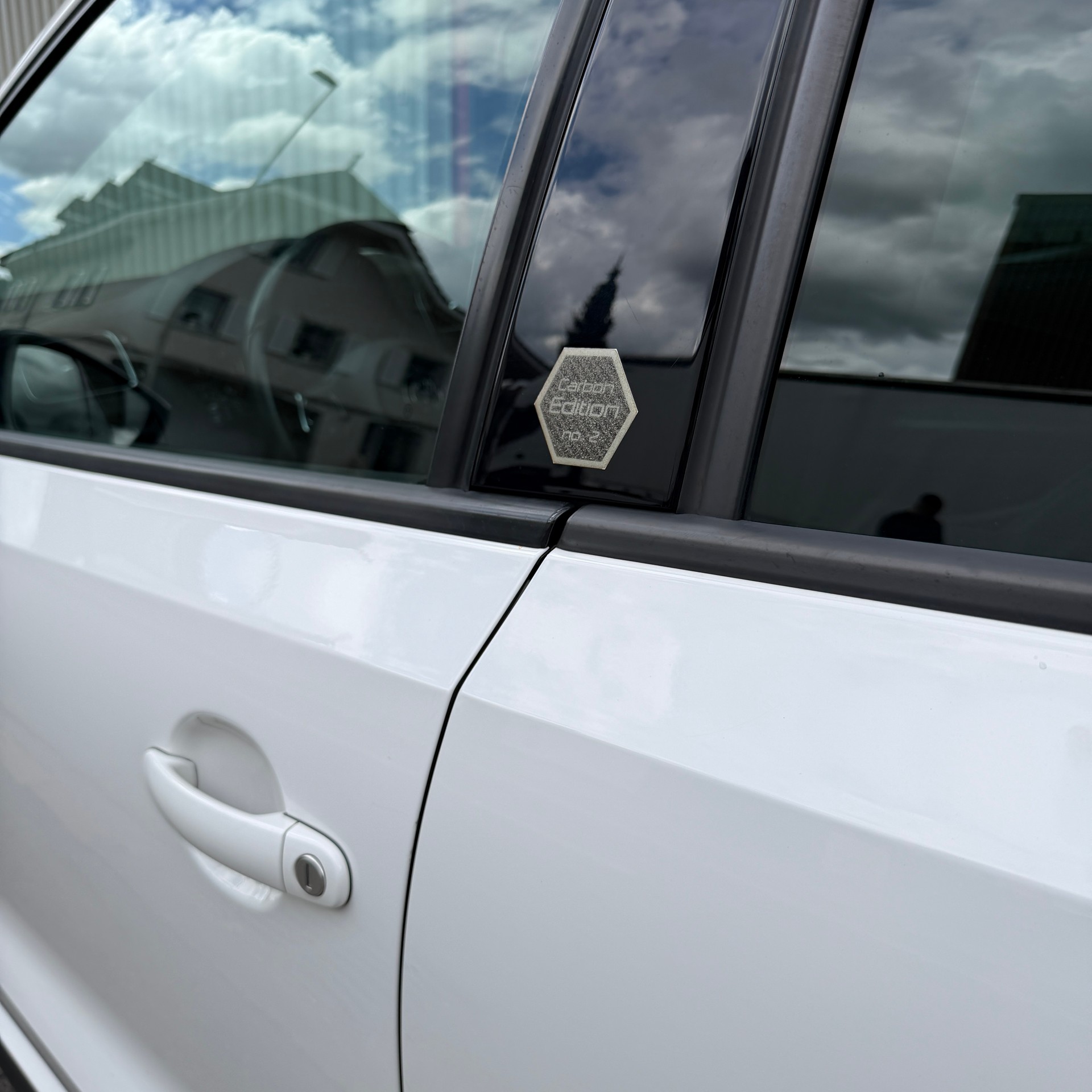 VW Polo 1.4 TSI GTI Carbon Edition DSG-image-4