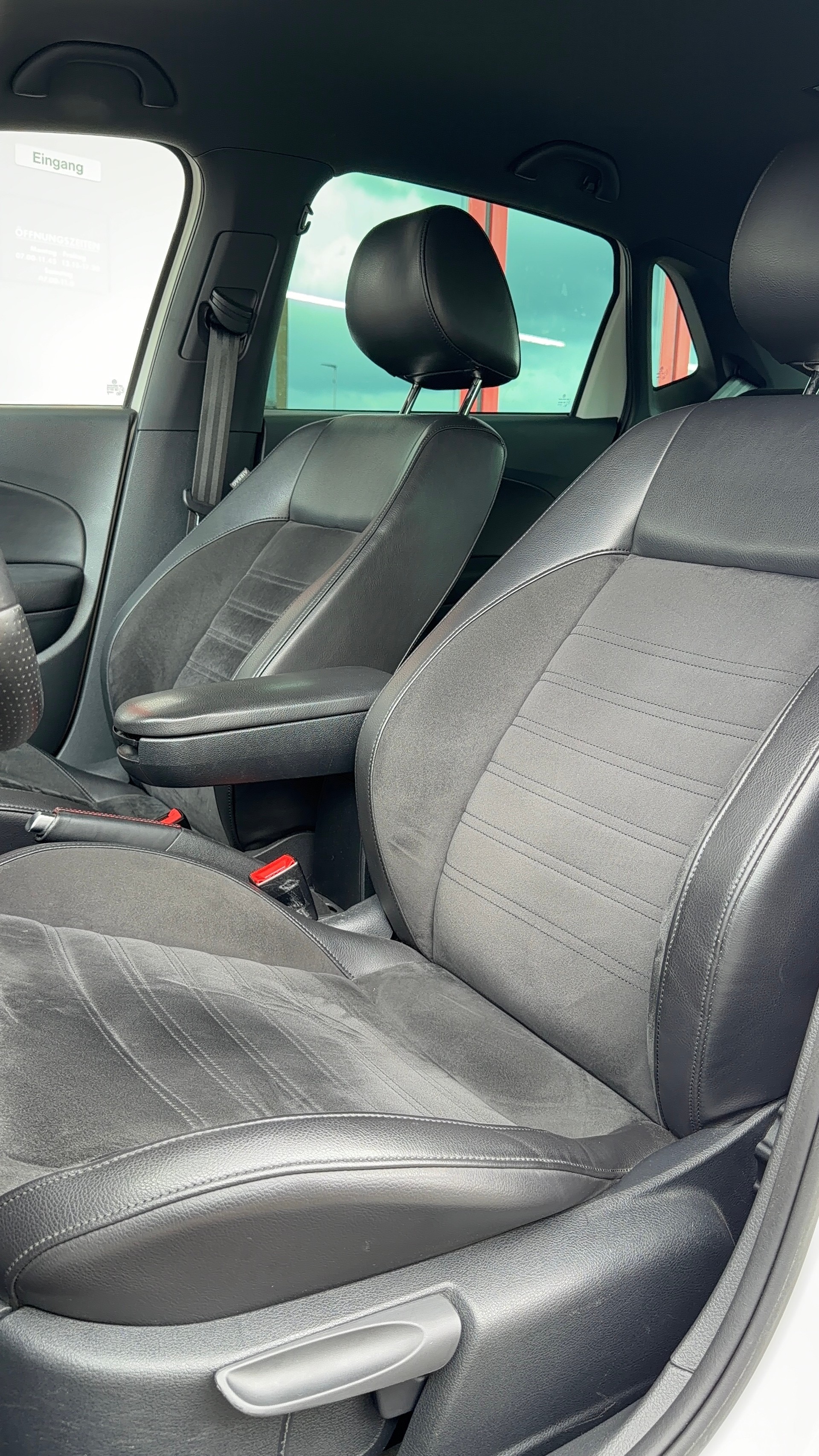 VW Polo 1.4 TSI GTI Carbon Edition DSG-image-10