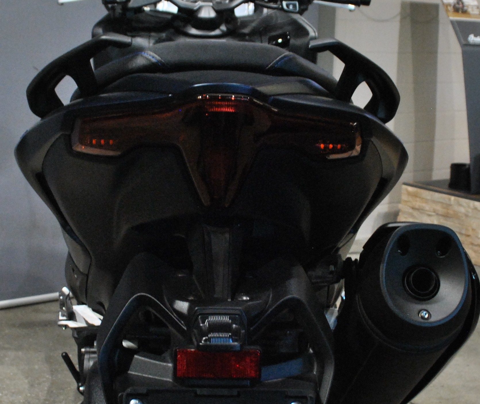YAMAHA T-MAX Tech-Max XP 560-image-7