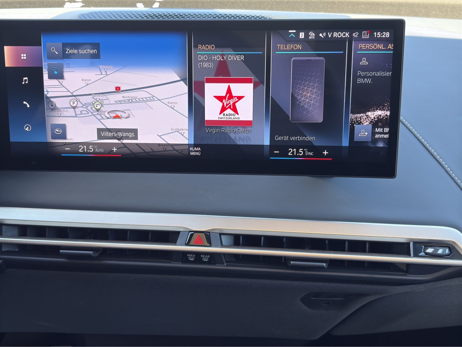 BMW iX xDrive50-image-11