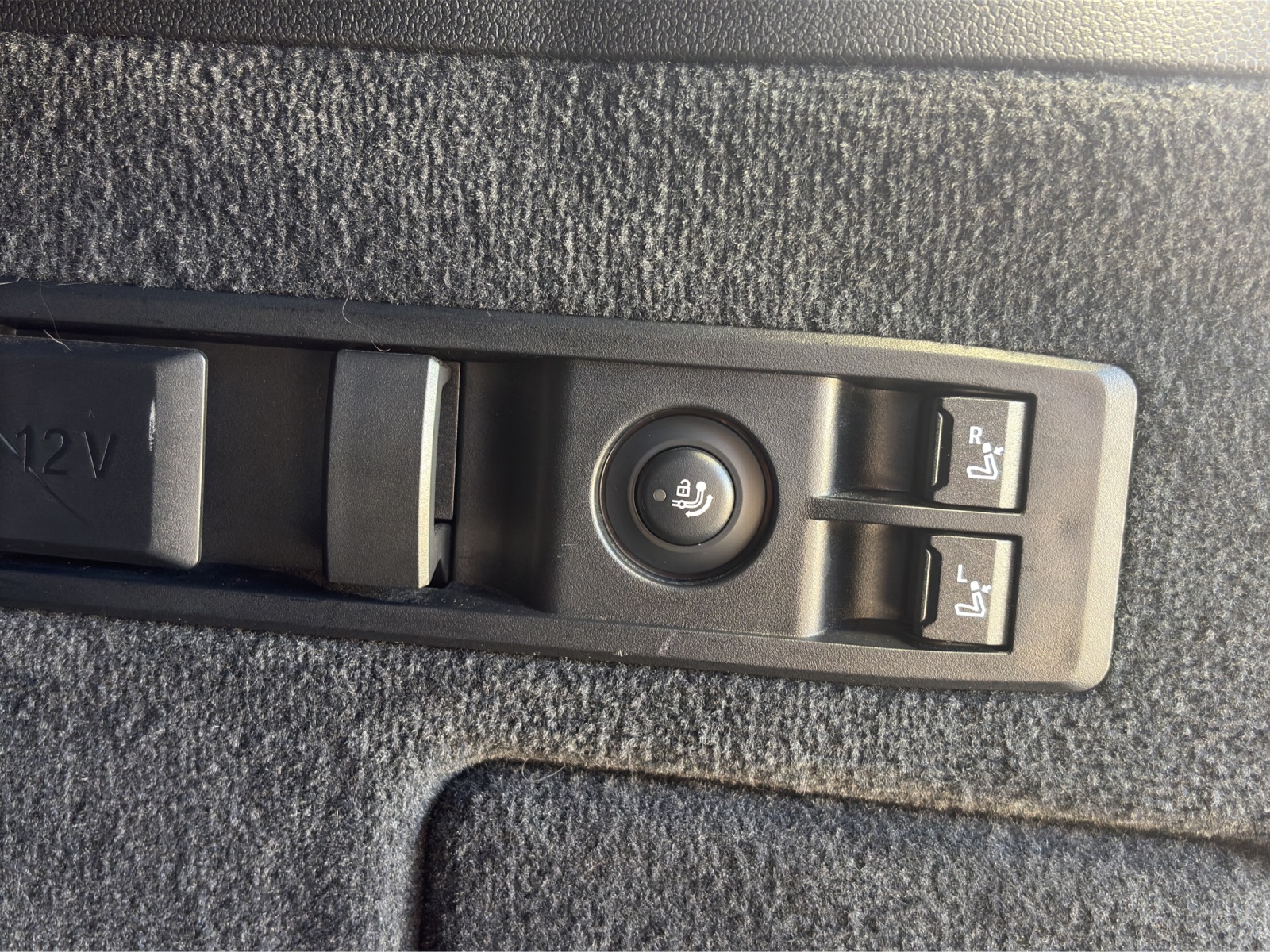 BMW iX xDrive50-image-17