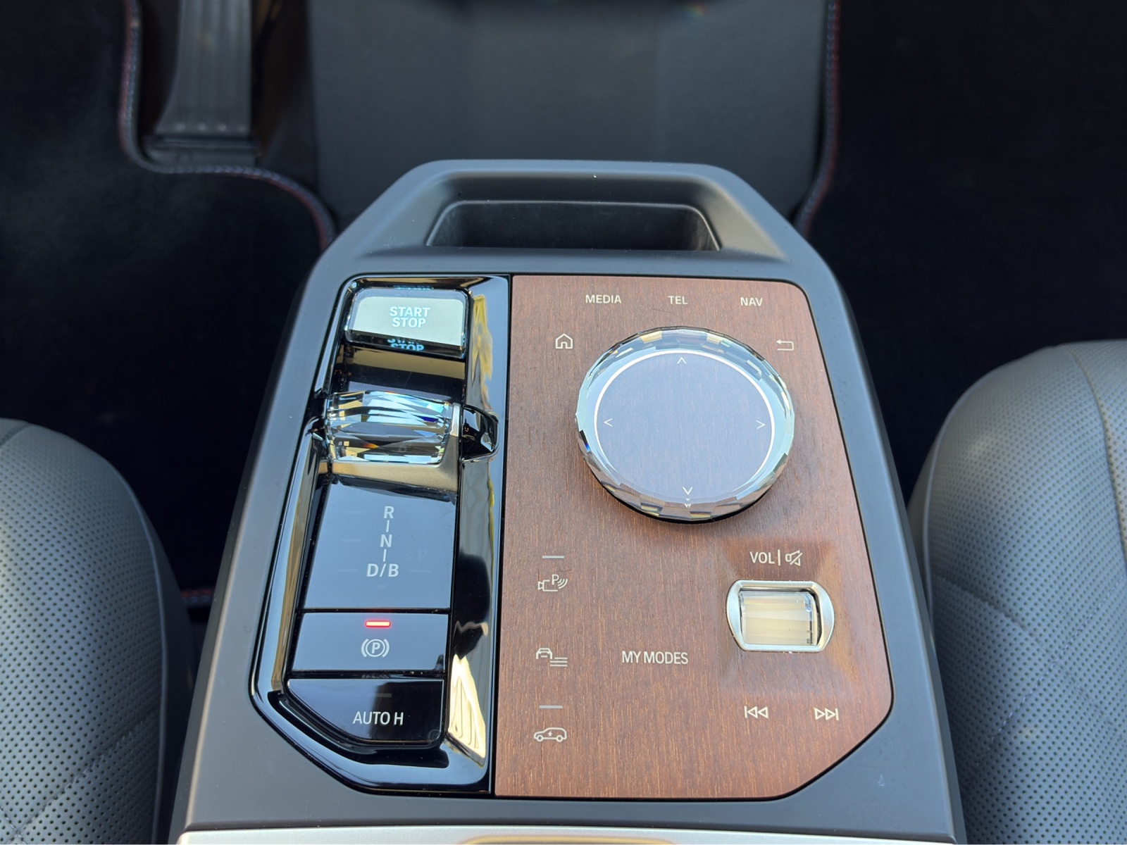 BMW iX xDrive50-image-20