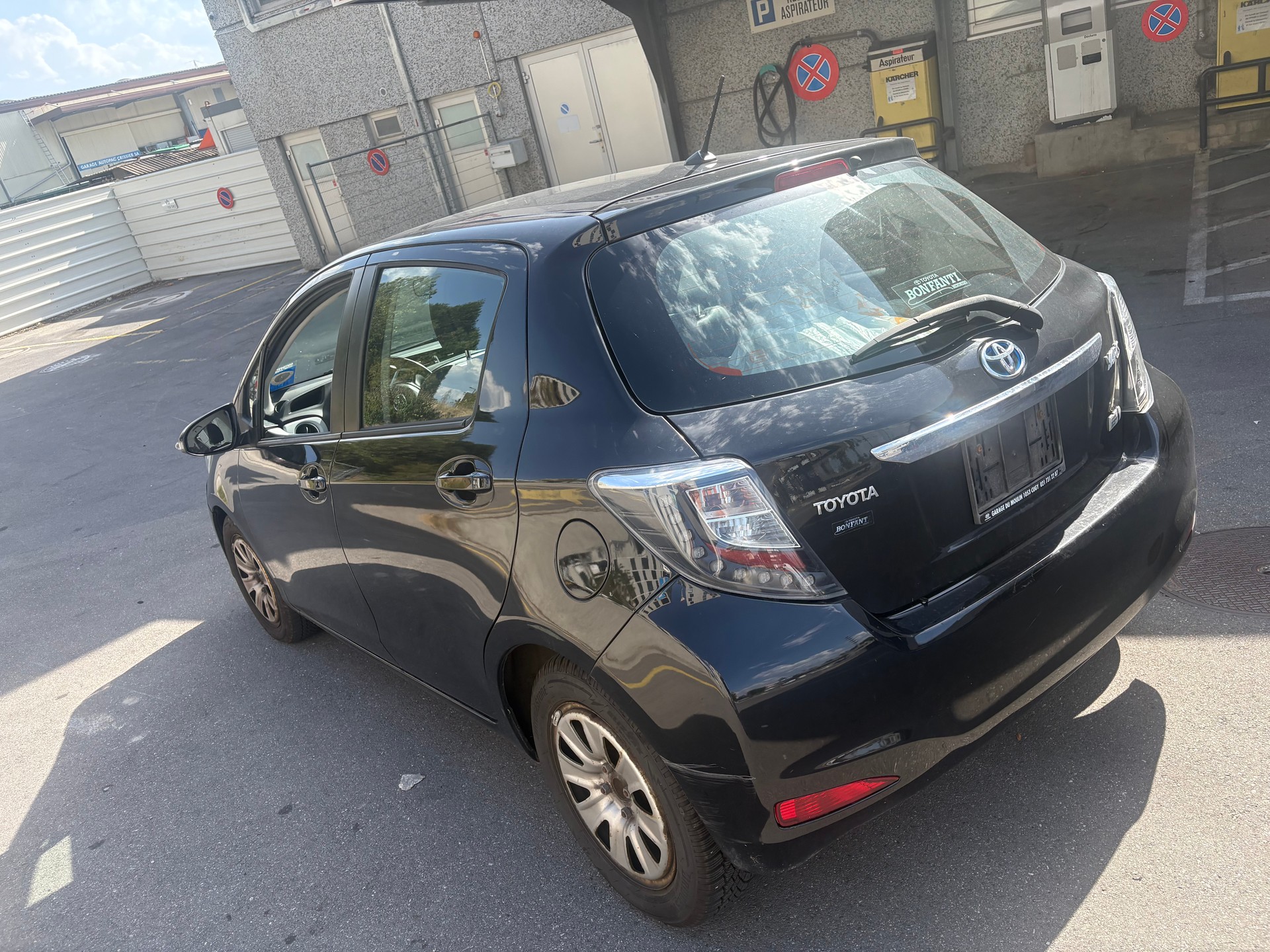 TOYOTA Yaris 1.5 VVT-i Hybrid Luna CVT-image-6