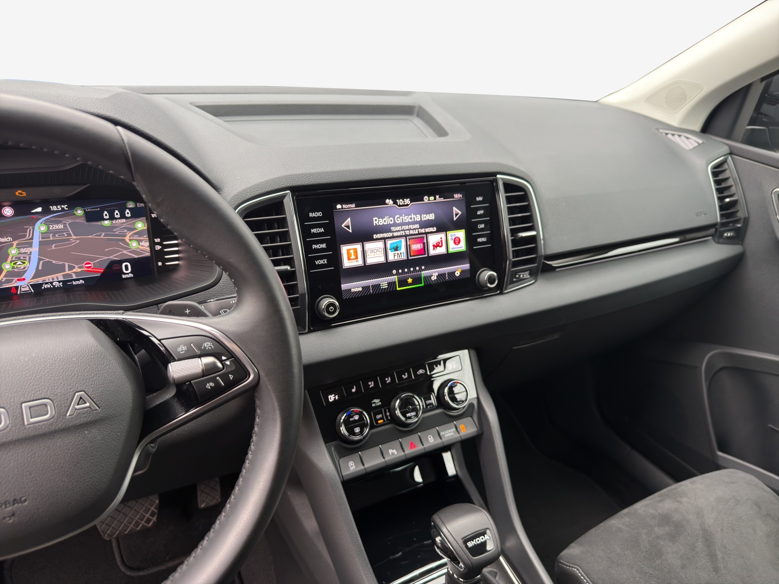 SKODA Karoq 1.5 TSI Dynamic DSG-image-10