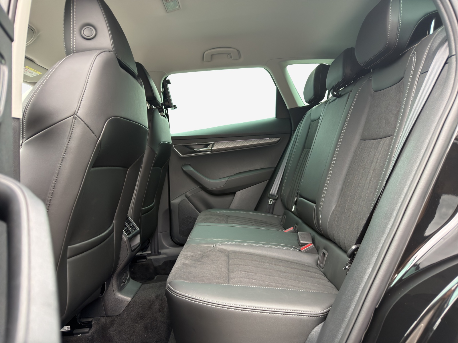 SKODA Karoq 1.5 TSI Dynamic DSG-image-11