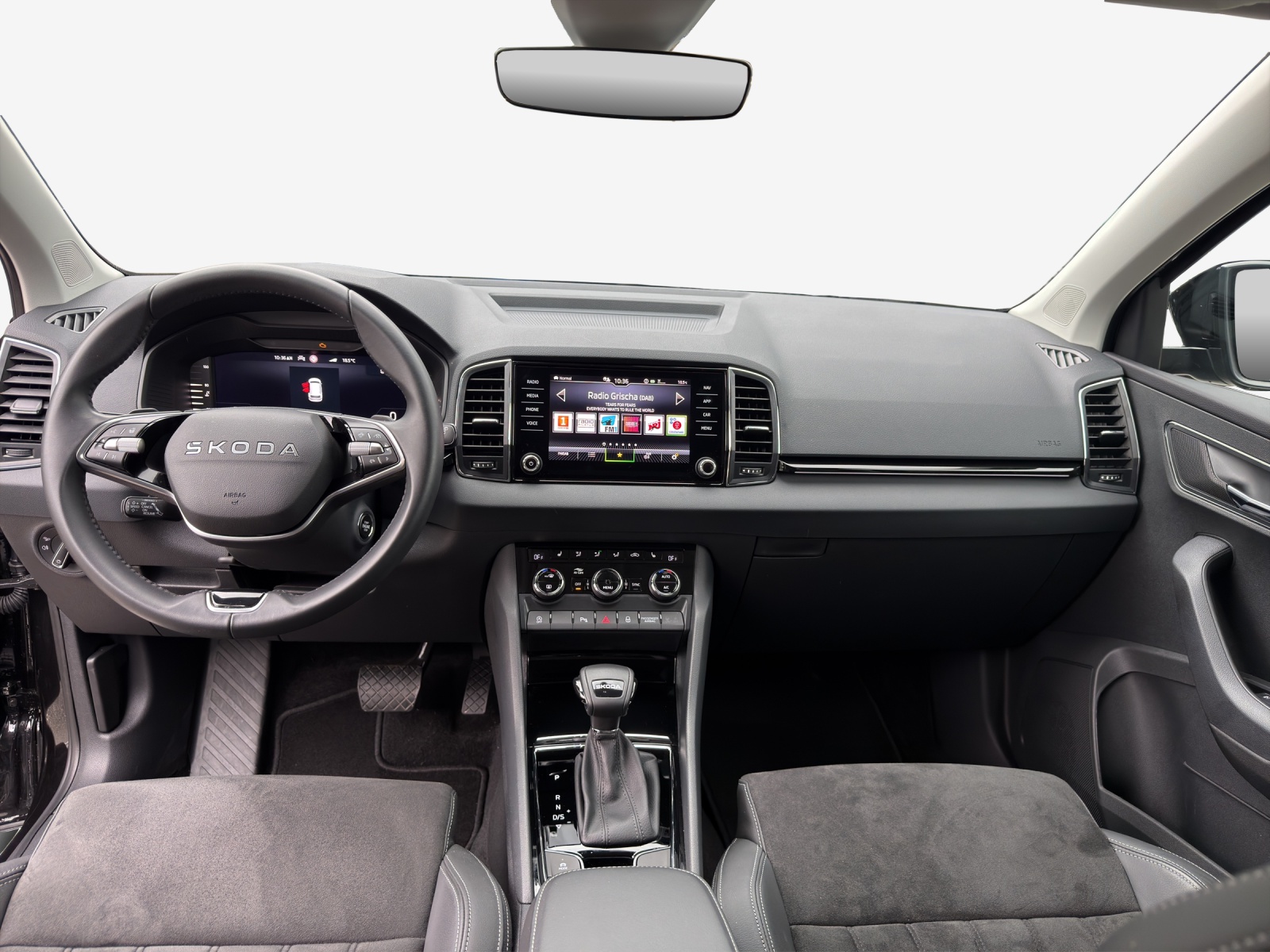 SKODA Karoq 1.5 TSI Dynamic DSG-image-8