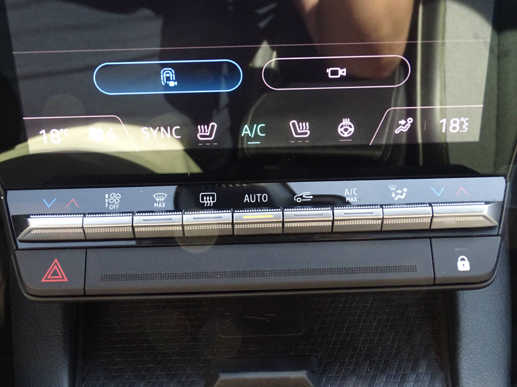 RENAULT Mégane E-Tech techno-image-12