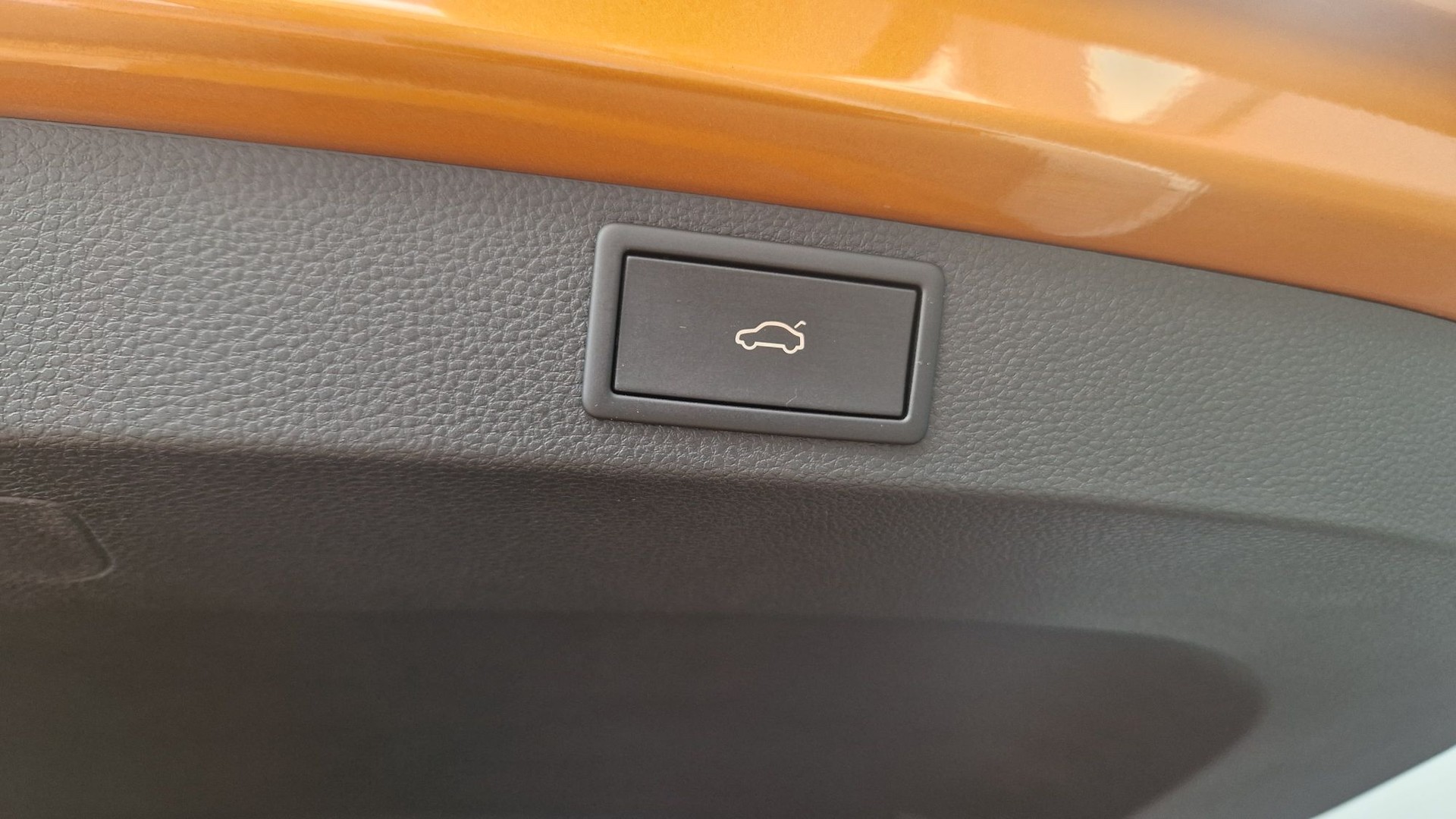 SKODA Karoq 1.5 TSI SportLine DSG-image-5