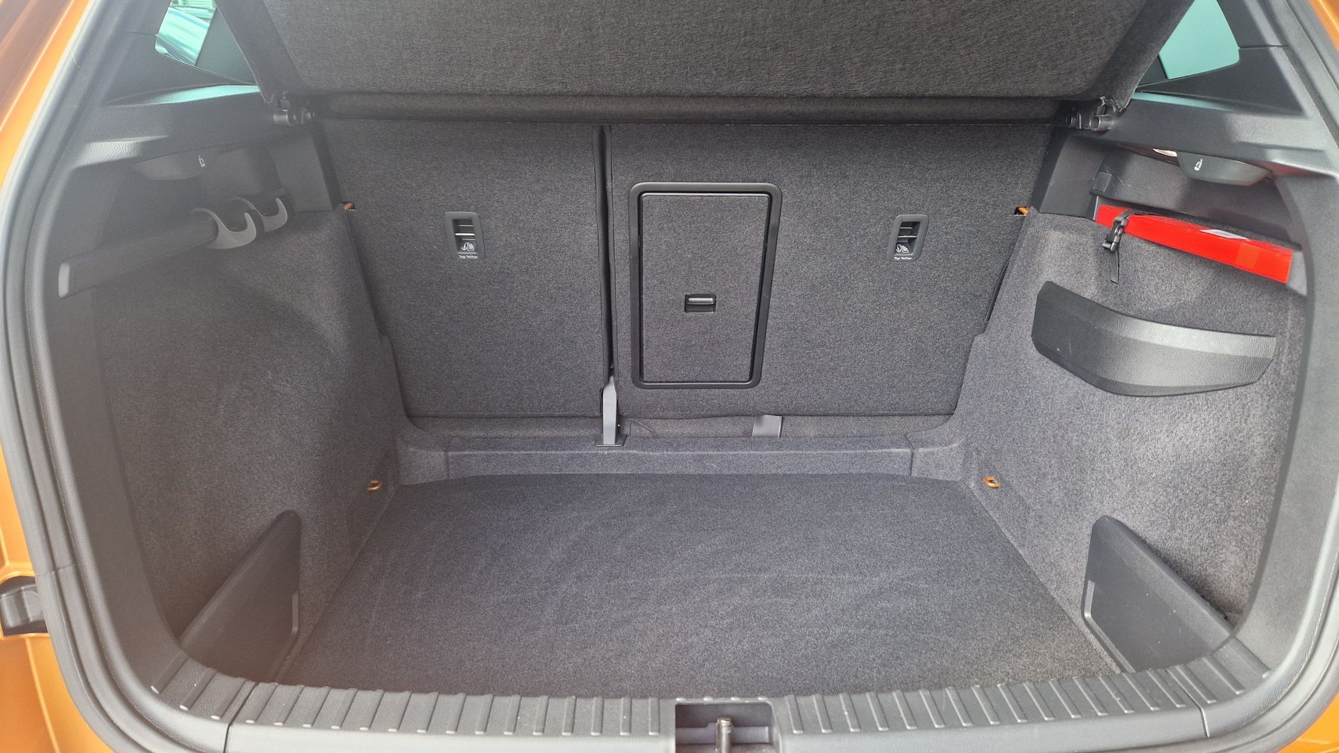 SKODA Karoq 1.5 TSI SportLine DSG-image-12
