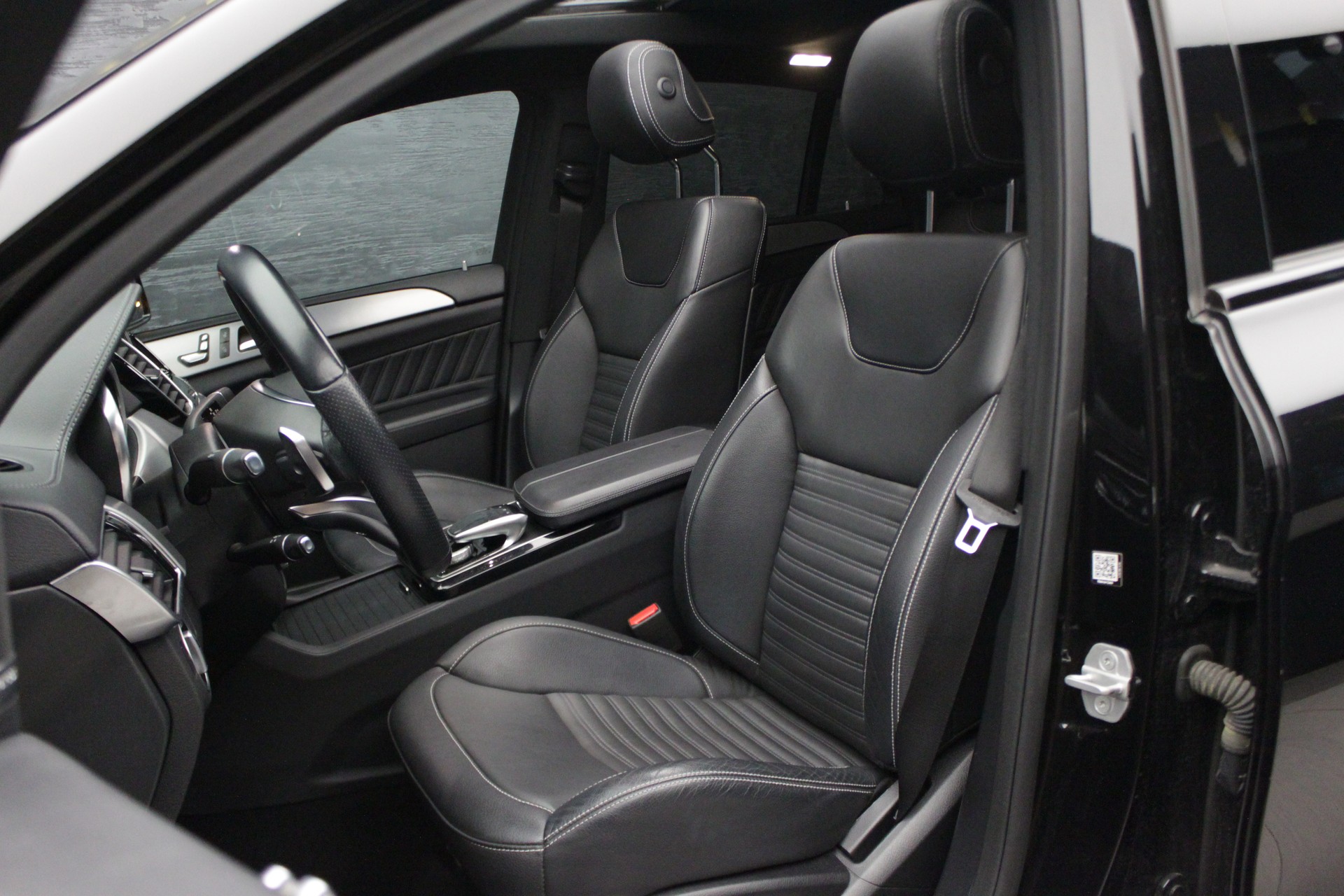 MERCEDES-BENZ GLE Coupé 350 d 4Matic 9G-Tronic **AMG-LINE**-image-17