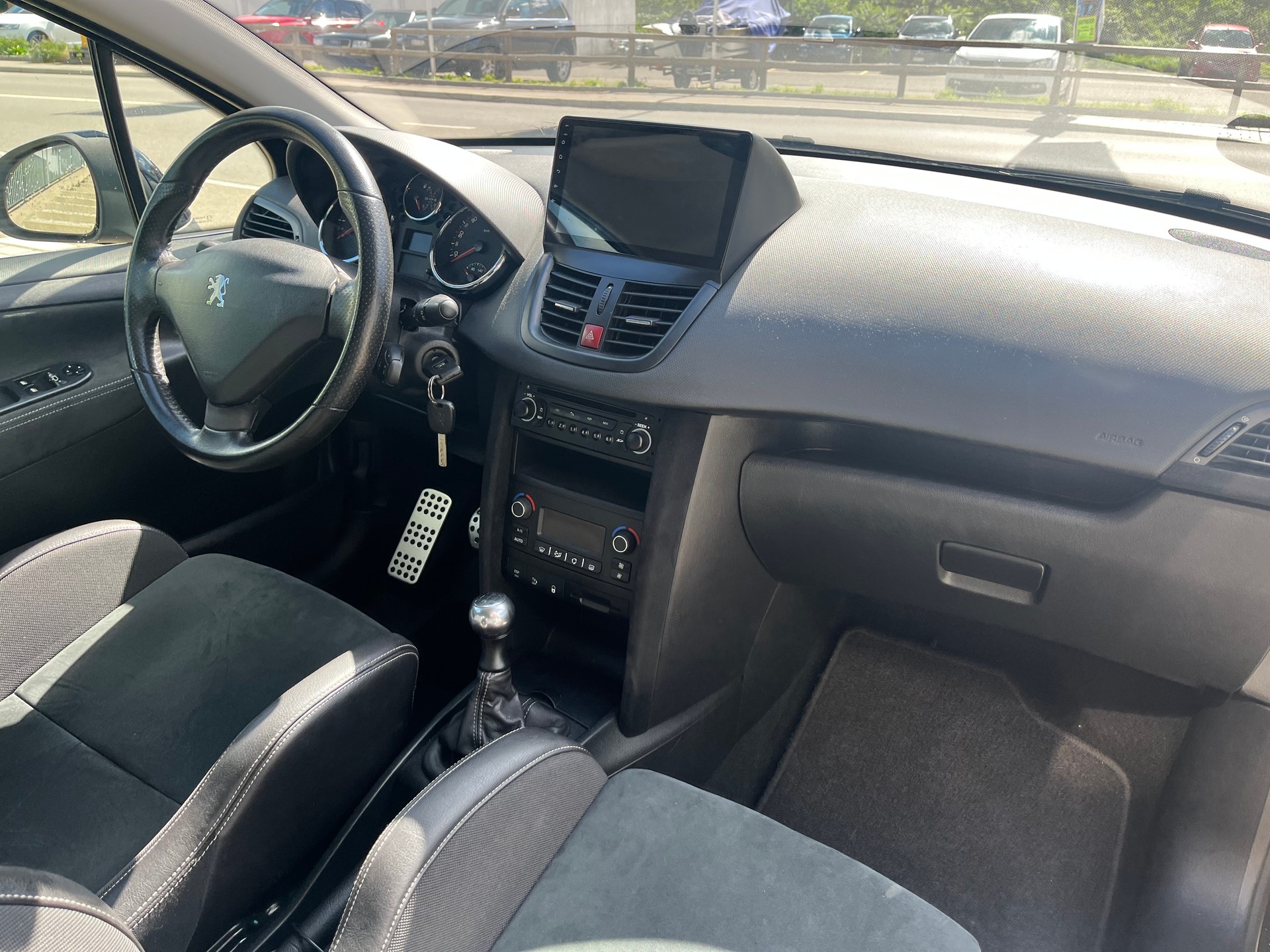 PEUGEOT 207 1.6 16V Turbo GTi-image-3