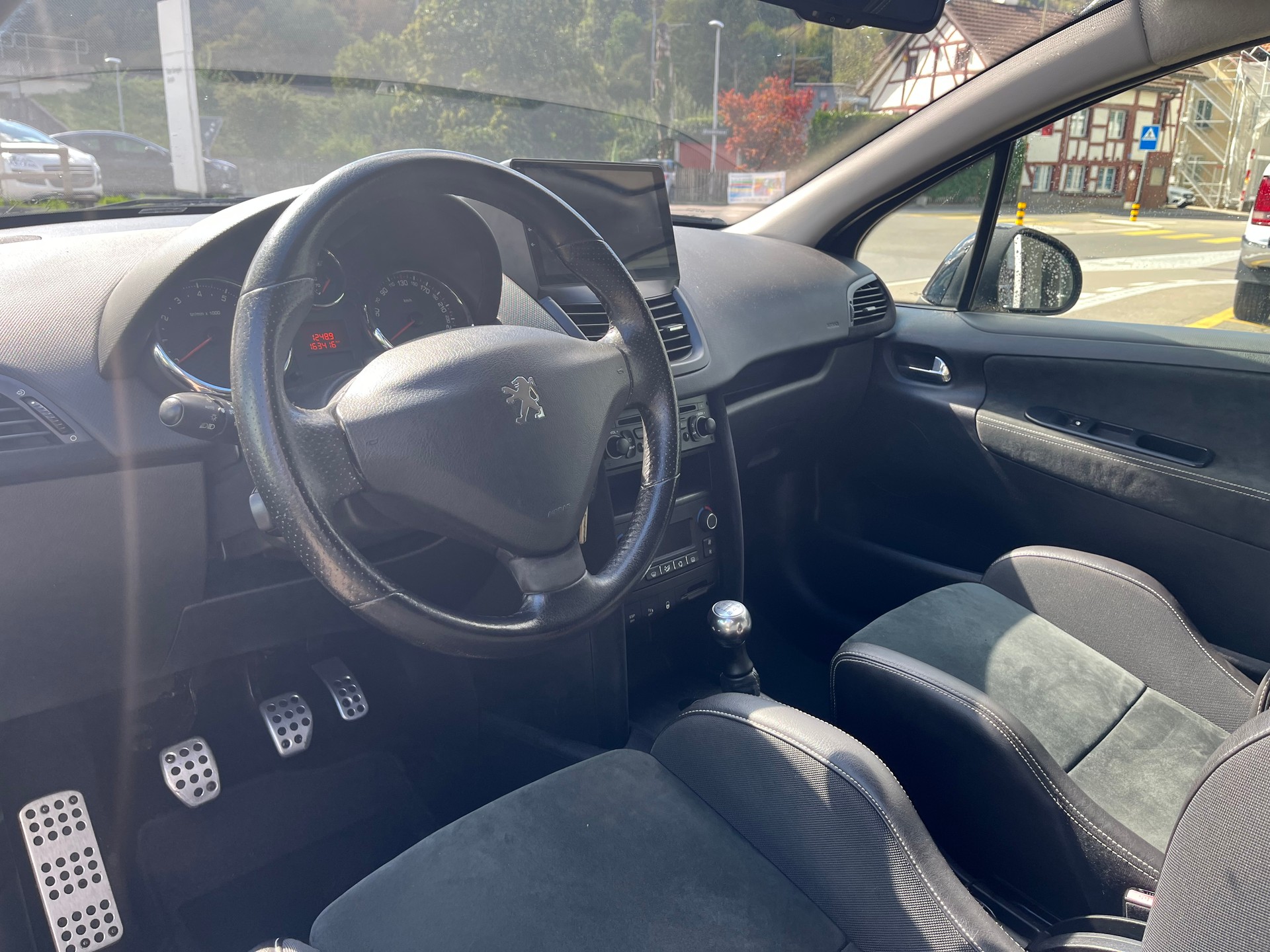 PEUGEOT 207 1.6 16V Turbo GTi-image-4