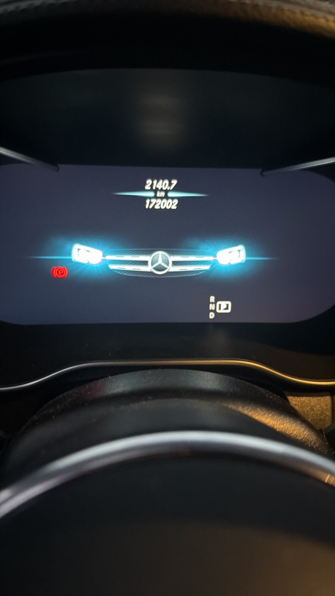 MERCEDES-BENZ GLC 300 AMG Line 4Matic 9G-Tronic-image-2
