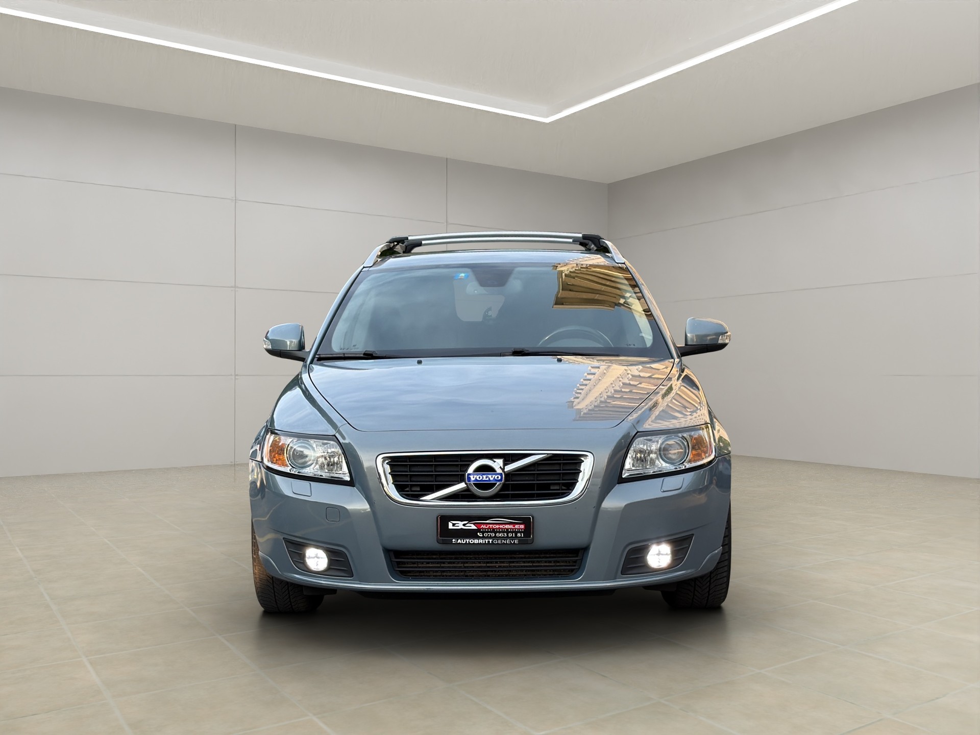 VOLVO V50 DRIVe Start/Stop Momentum-image-1