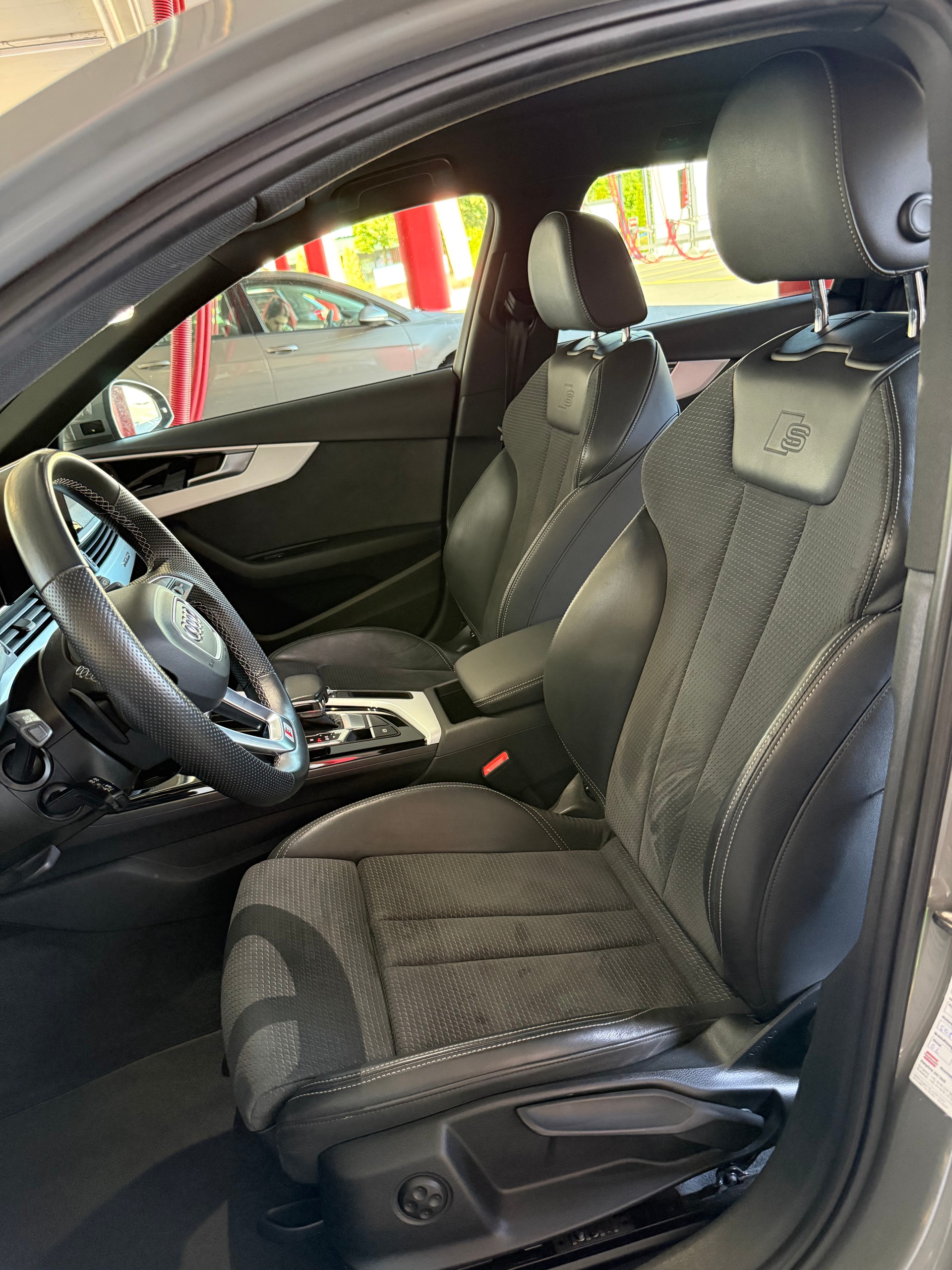 AUDI 2.0 45 TFSI S Line quattro S-Tronic-image-3