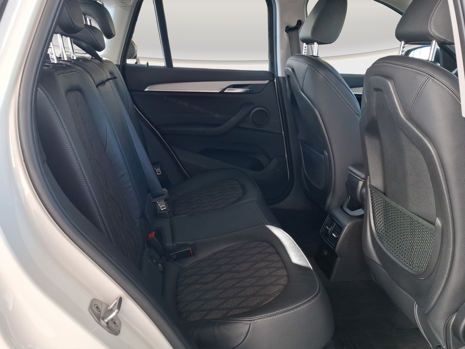 BMW X1 xDrive 20d xLine Steptronic-image-10
