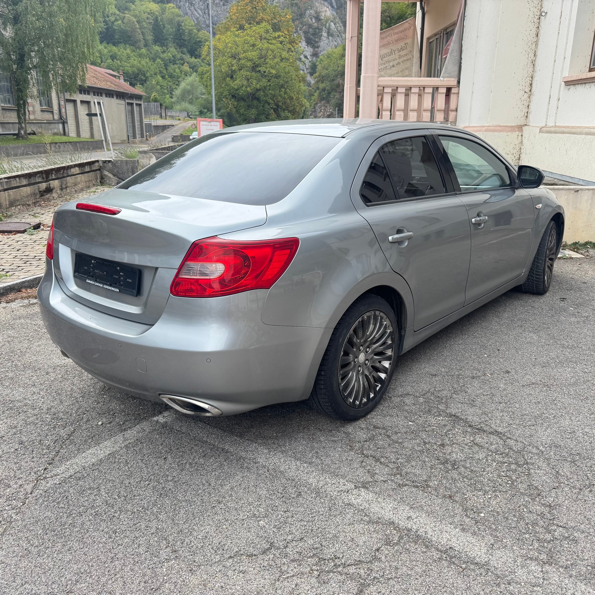 SUZUKI Kizashi 2.4 GL Top 4WD CVT-image-2
