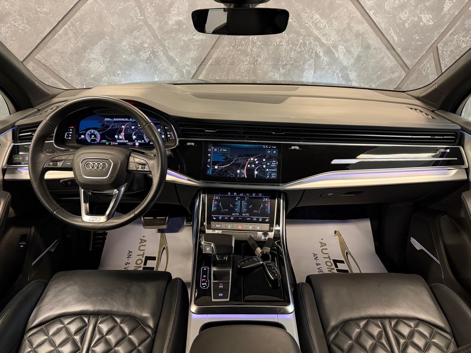 AUDI Q7 50 TDI quattro S Line tiptronic 7Plätze-image-8