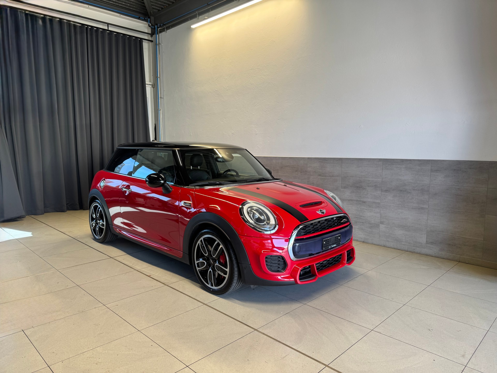 MINI Cooper John Cooper Works Steptronic (43)-image-0
