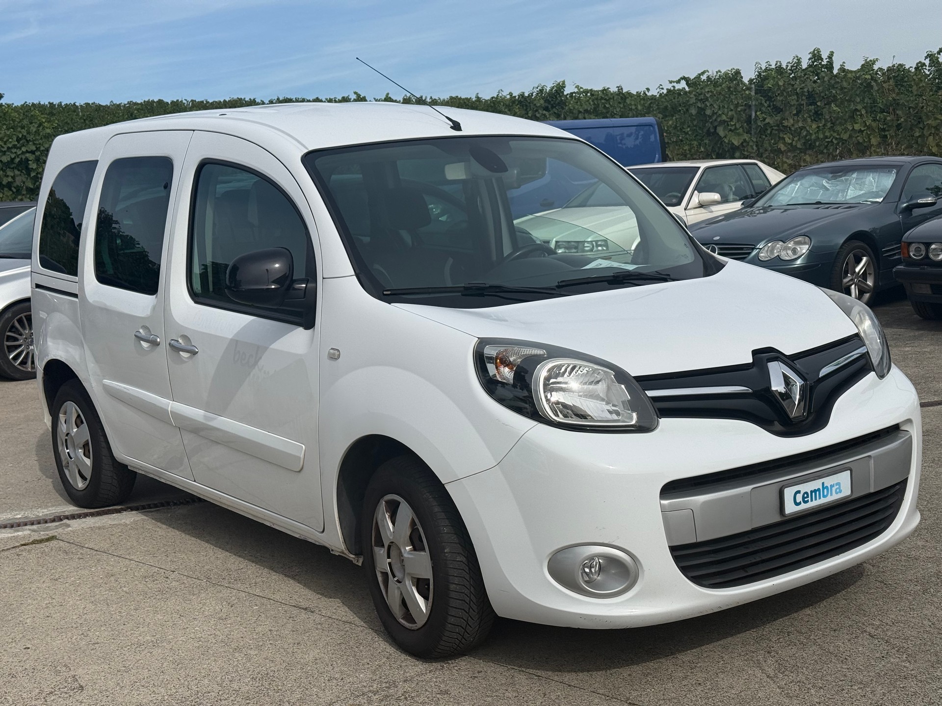 RENAULT Kangoo 1.6 16V Swiss Edition Automatic-image-2