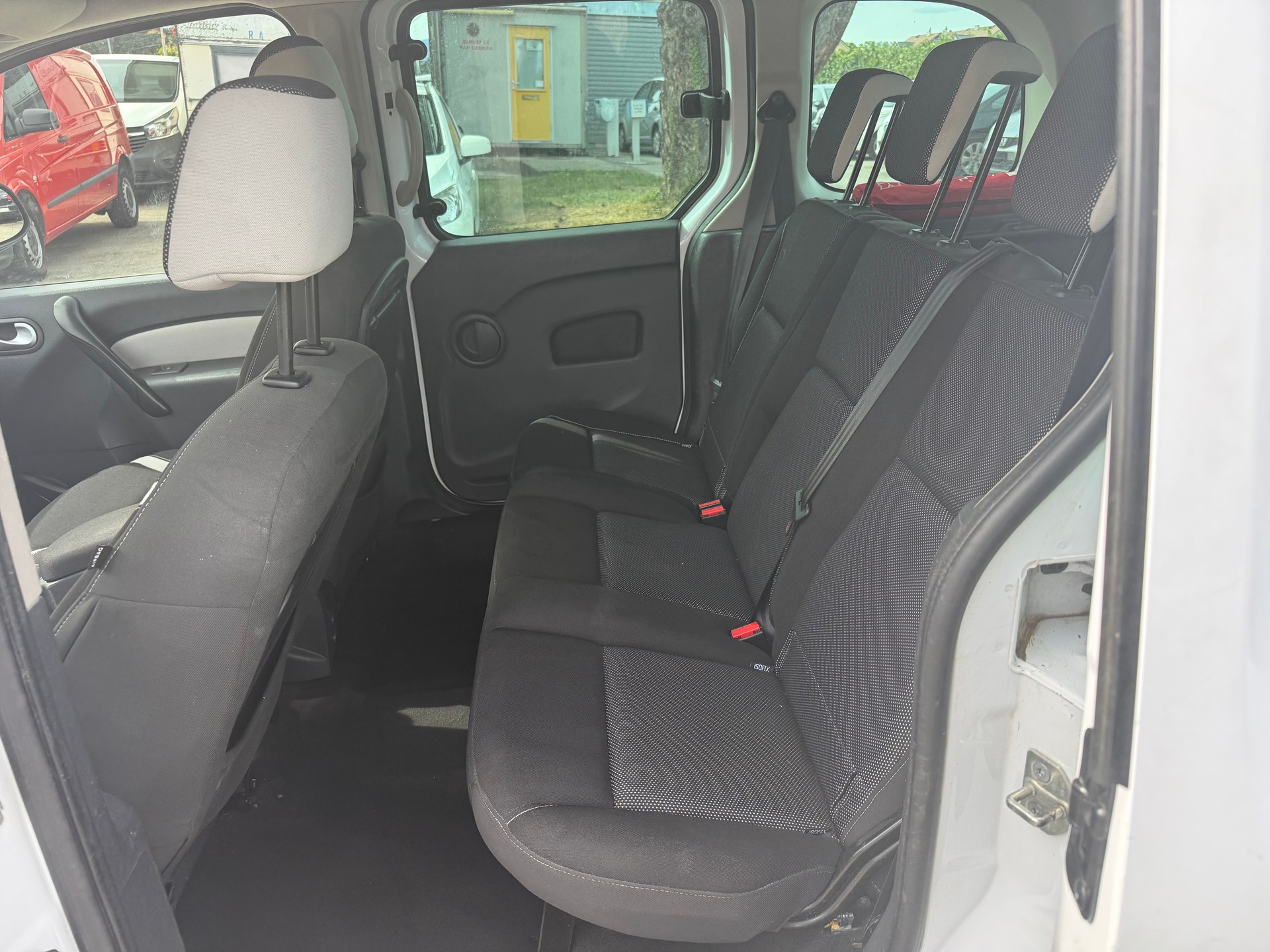 RENAULT Kangoo 1.6 16V Swiss Edition Automatic-image-10