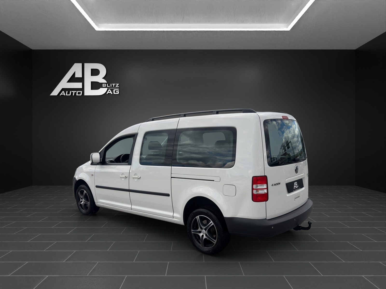 VW Caddy Maxi 2.0 TDI CR 4Motion Trendline * 7-Plätzer *-image-2