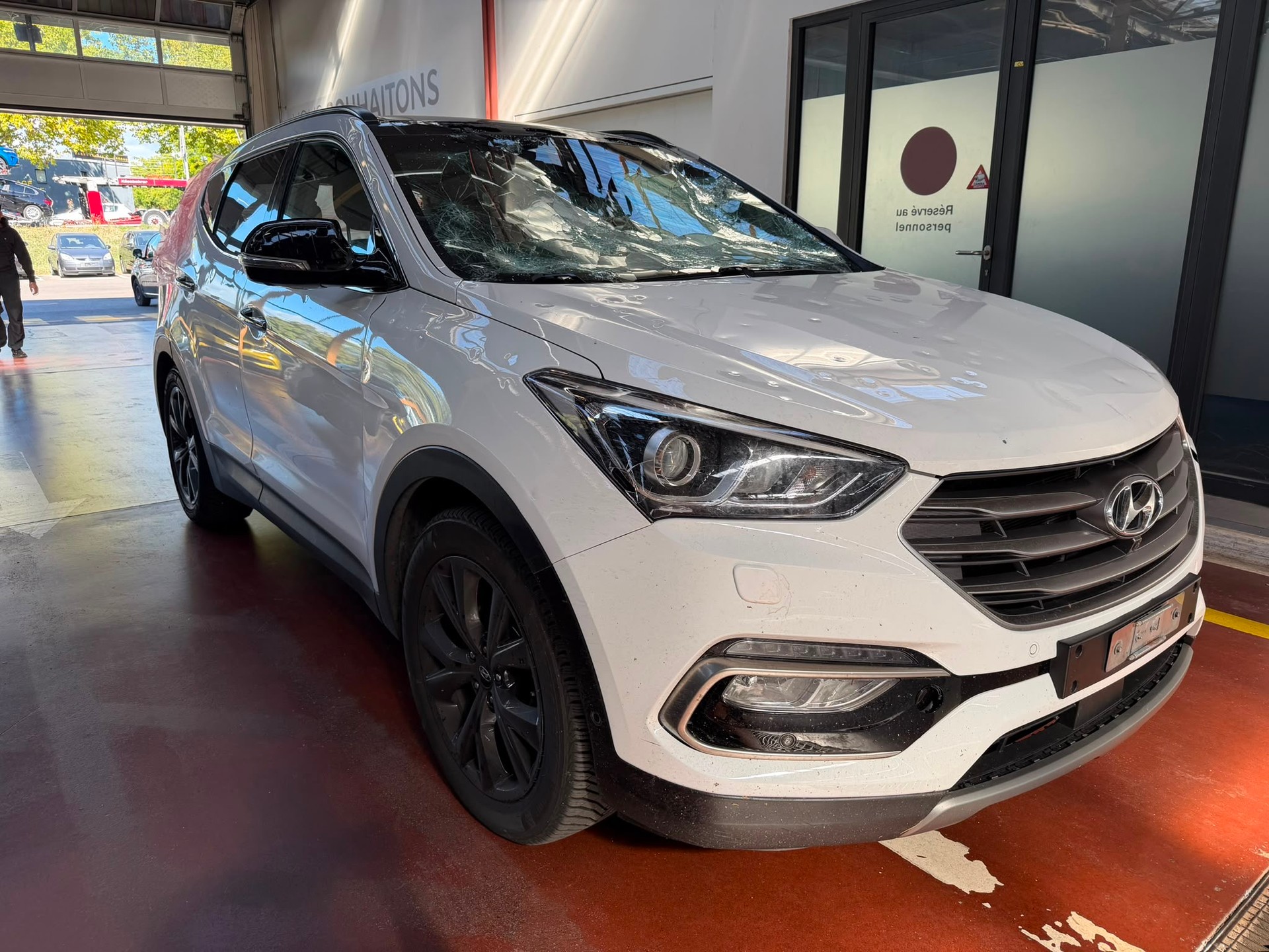 HYUNDAI Santa Fe 2.2 CRDI Amplia 4WD Automatic-image-1