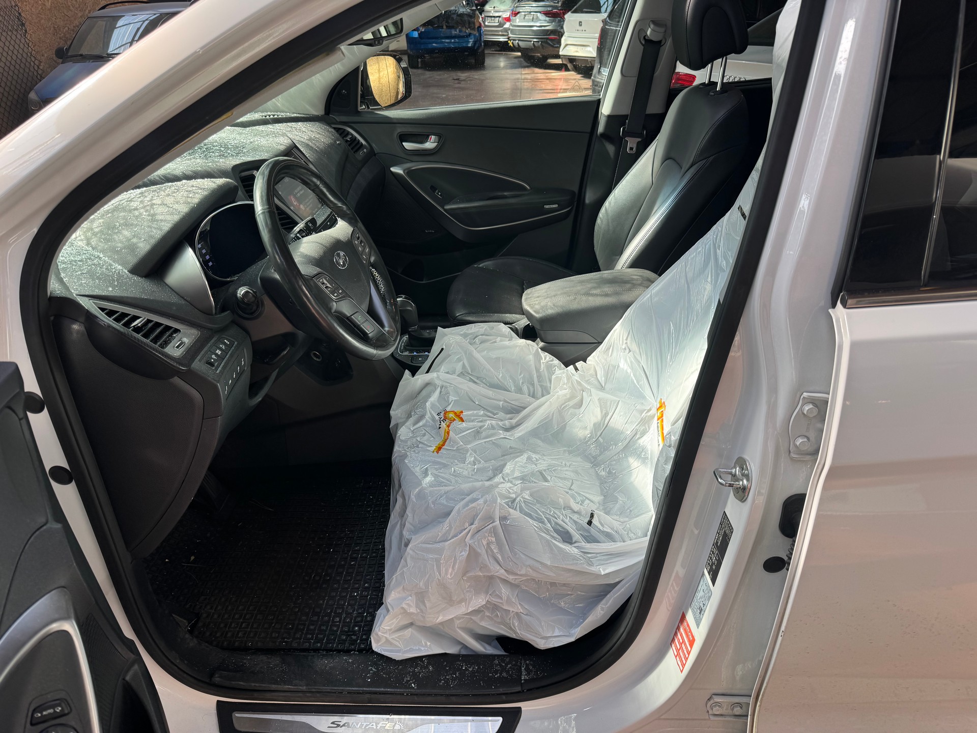 HYUNDAI Santa Fe 2.2 CRDI Amplia 4WD Automatic-image-14