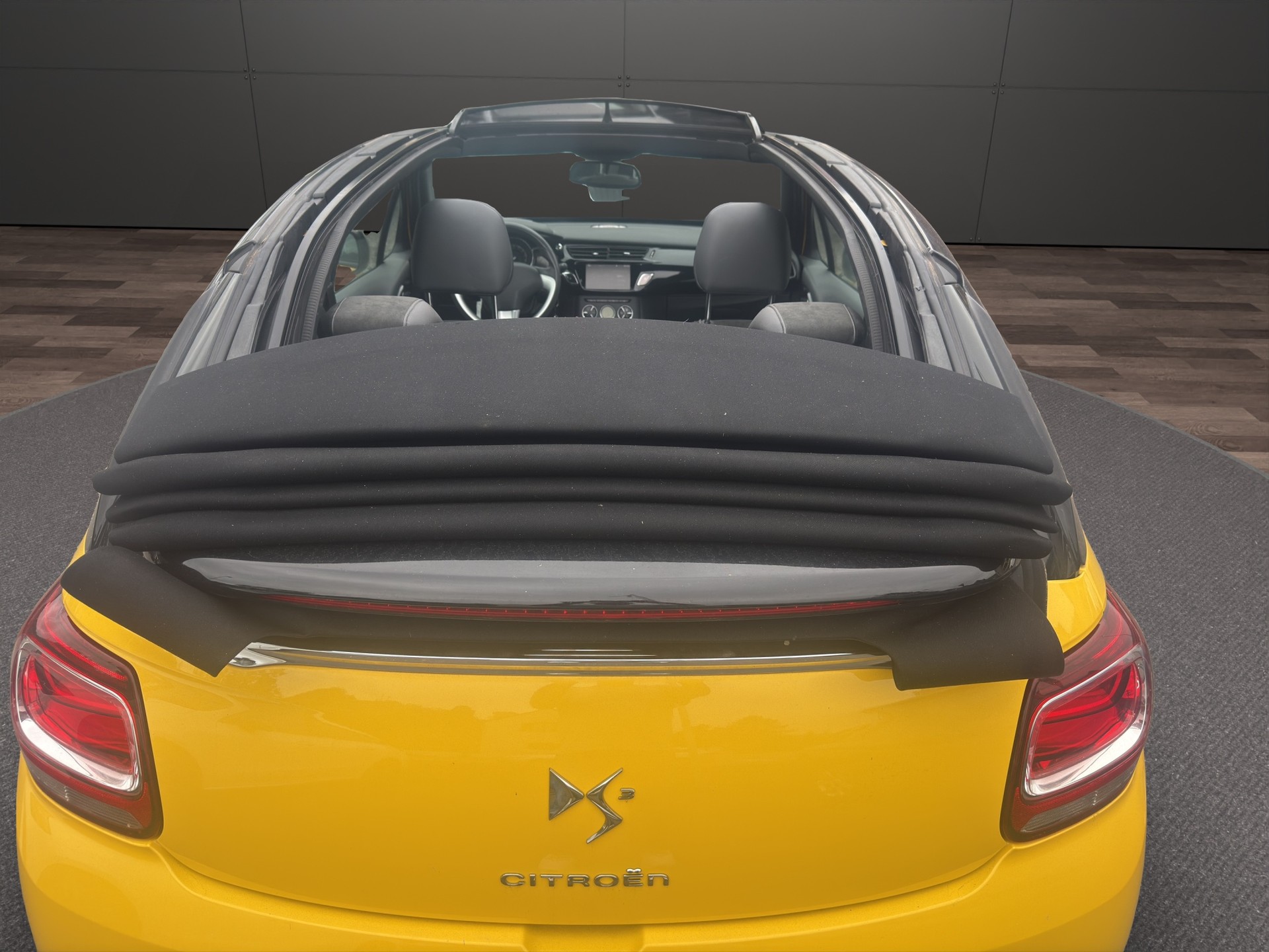 DS AUTOMOBILES DS3 Cabrio 1.2 VTi Chic-image-13