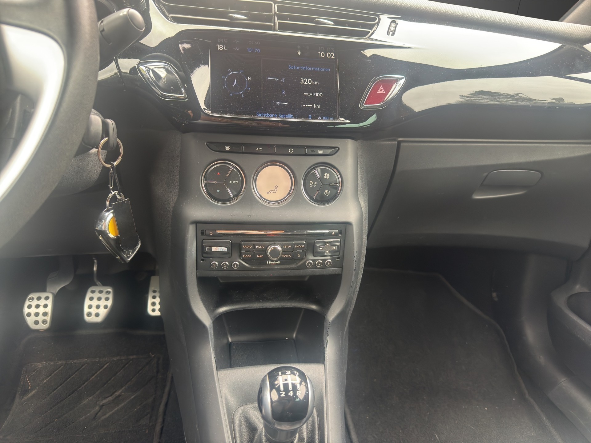 DS AUTOMOBILES DS3 Cabrio 1.2 VTi Chic-image-12