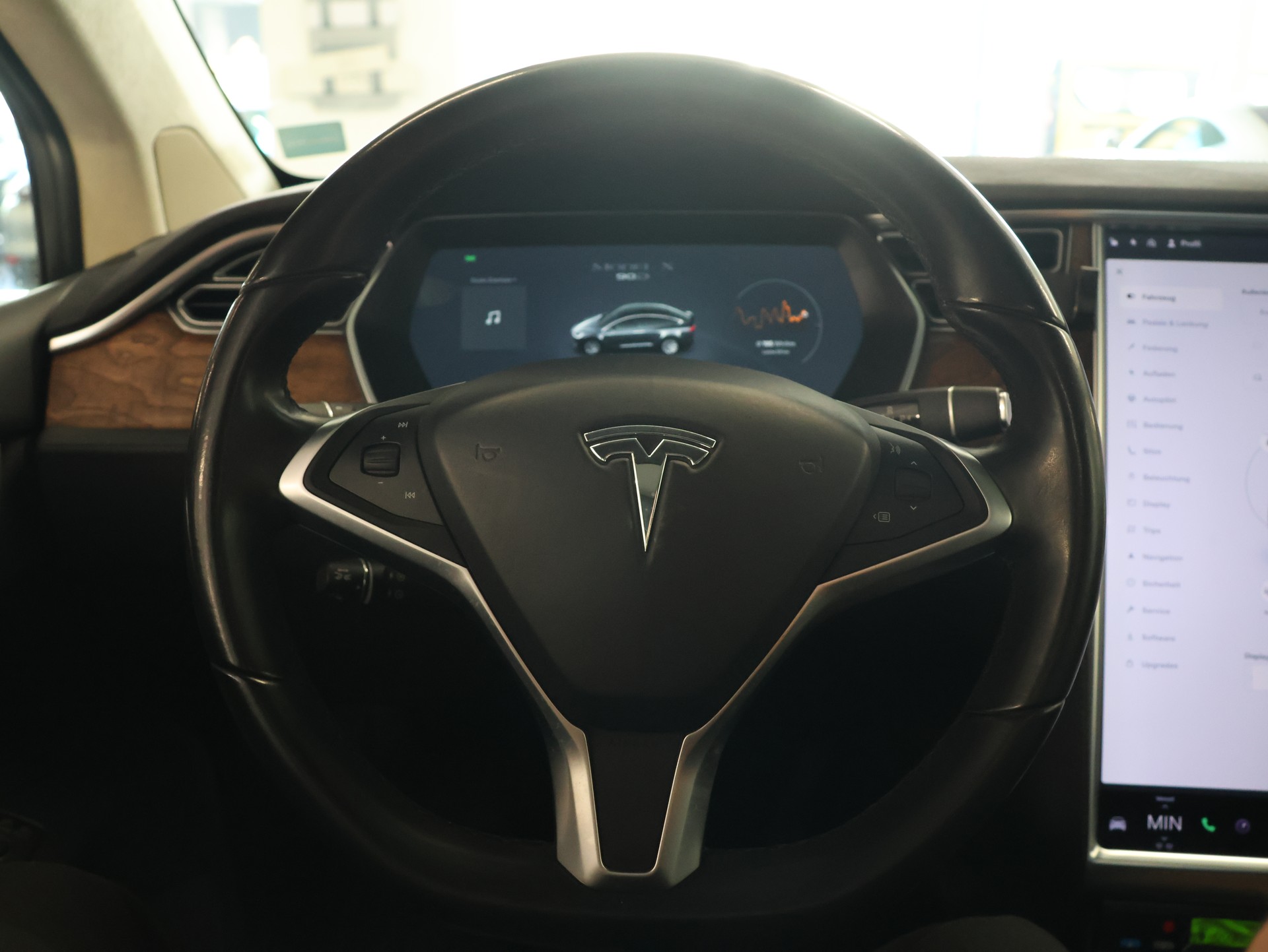 TESLA Model X 90 D *MIDNIGHT-SILVER LACKIERUNG*6-SITZE*-image-14