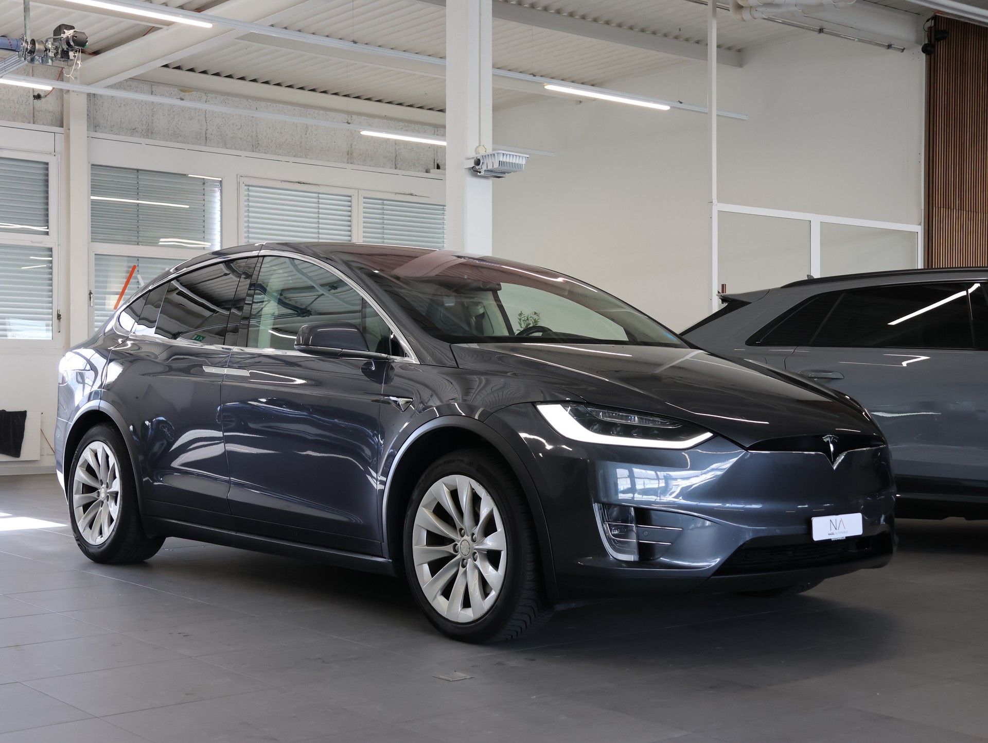 TESLA Model X 90 D *MIDNIGHT-SILVER LACKIERUNG*6-SITZE*-image-1